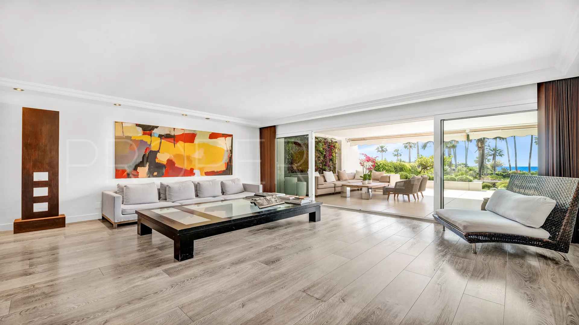Apartamento planta baja en venta de 3 dormitorios en Marbella - Puerto Banus