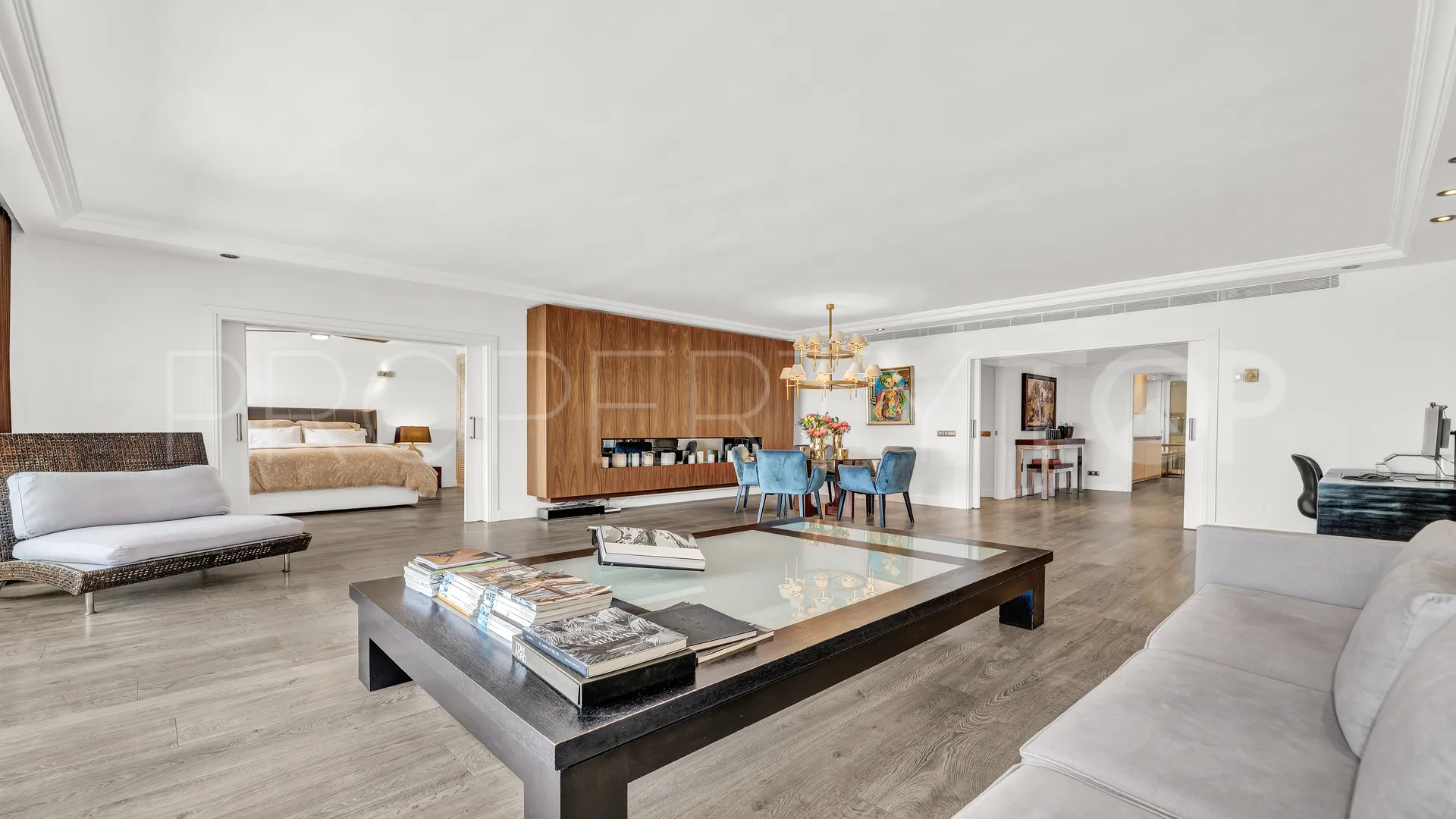 Apartamento planta baja en venta de 3 dormitorios en Marbella - Puerto Banus
