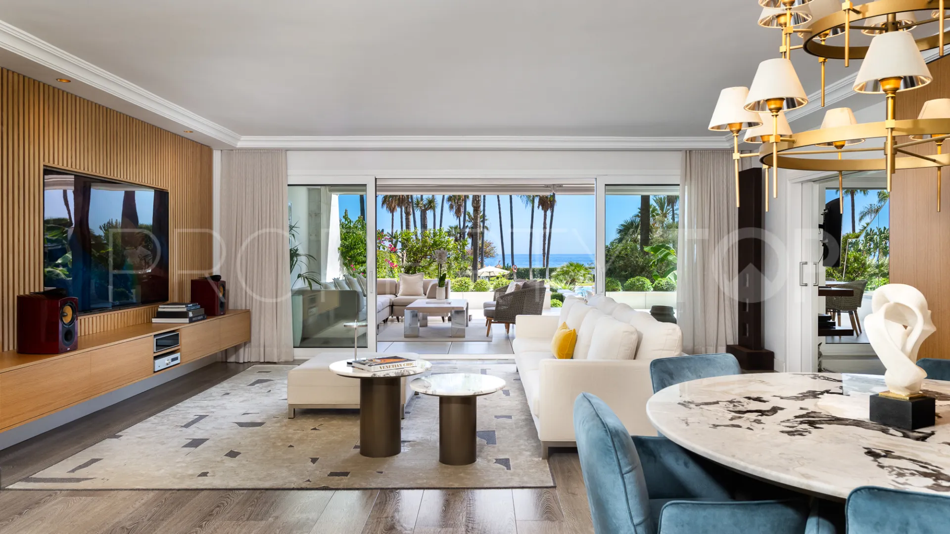Apartamento planta baja en venta de 3 dormitorios en Marbella - Puerto Banus