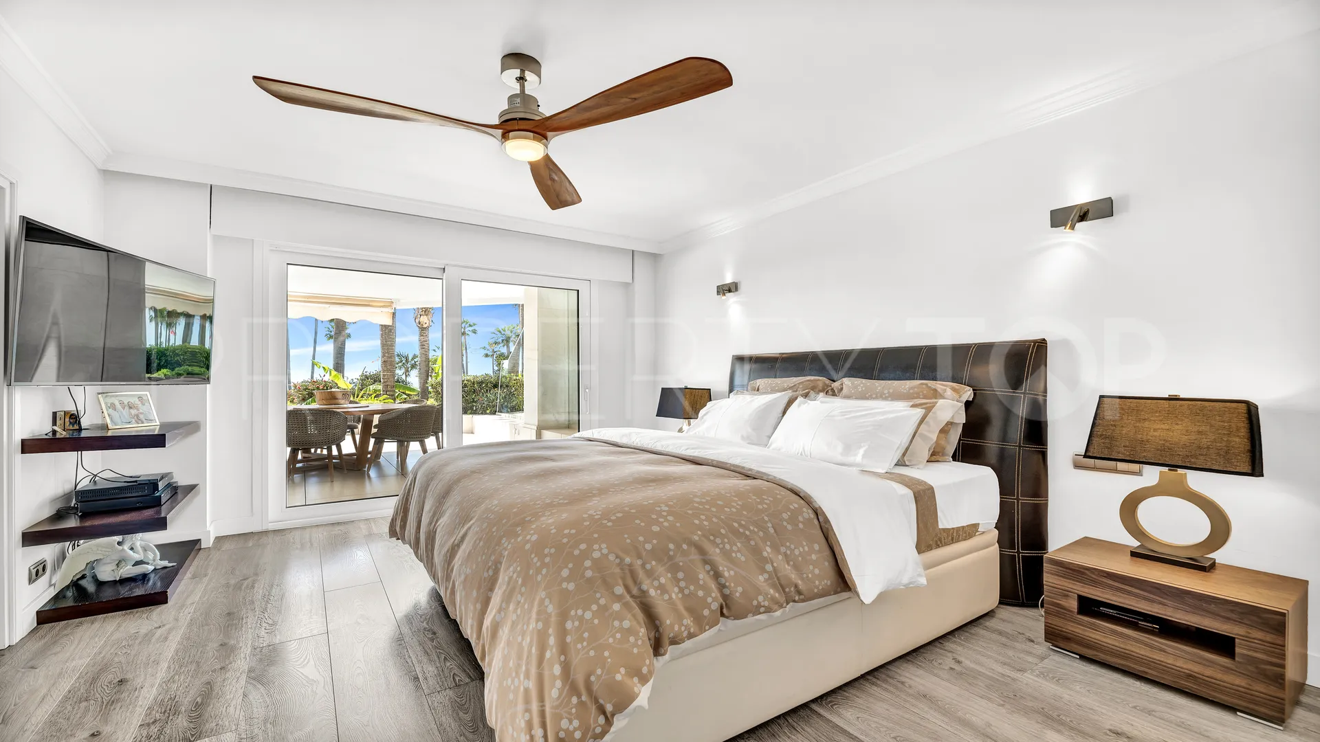 Apartamento planta baja en venta de 3 dormitorios en Marbella - Puerto Banus
