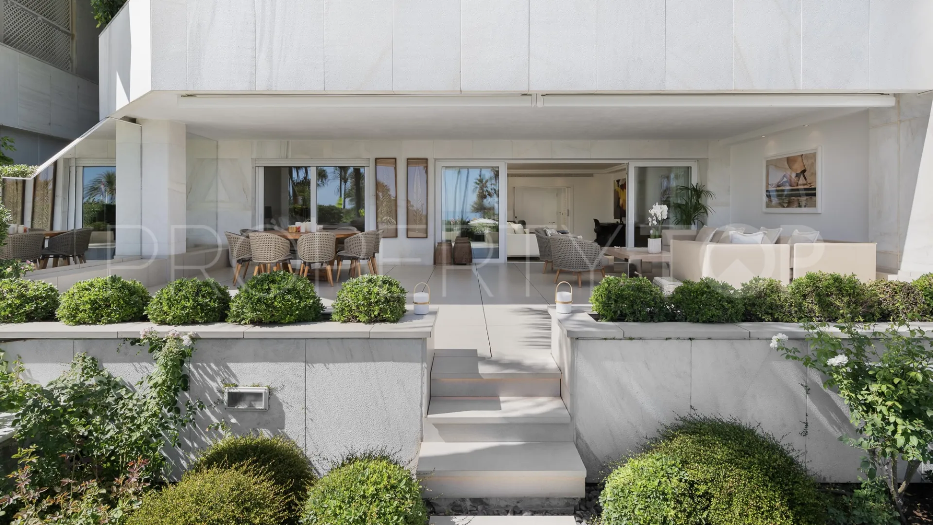 Apartamento planta baja en venta de 3 dormitorios en Marbella - Puerto Banus