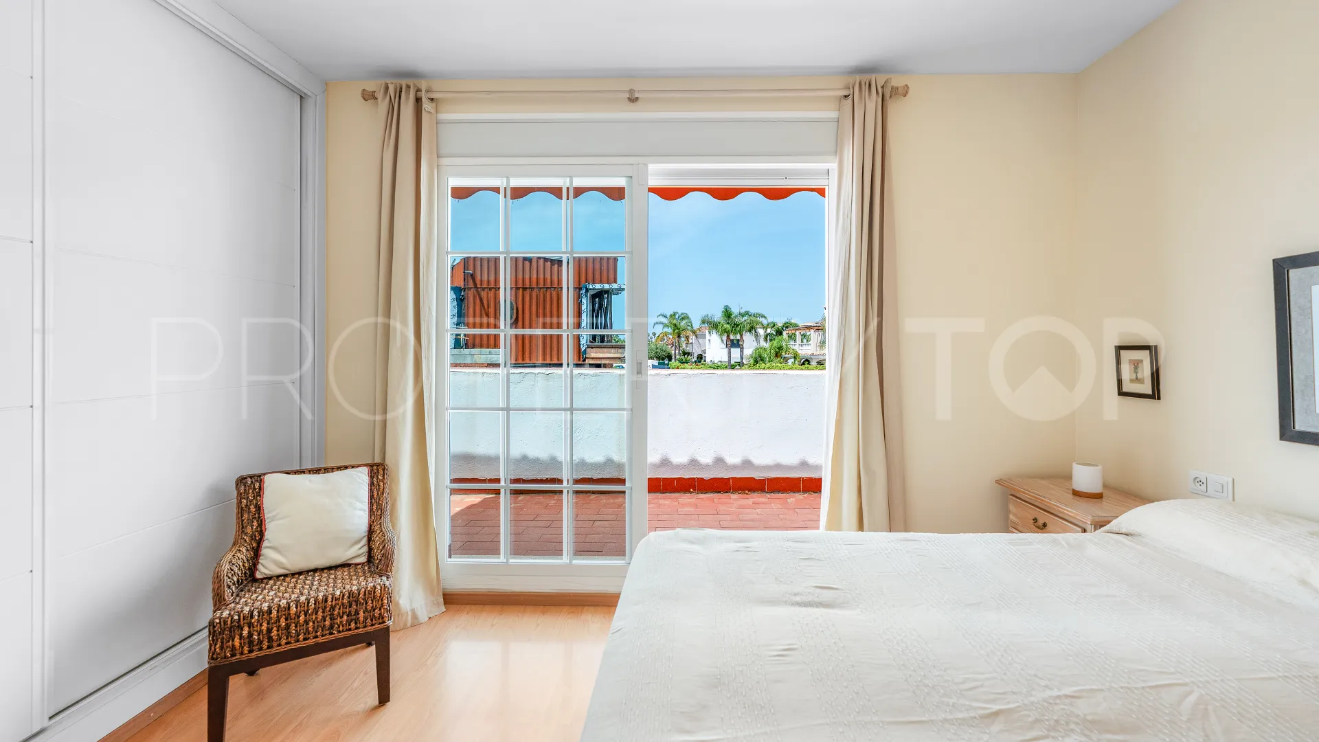 Town house for sale in San Pedro Playa