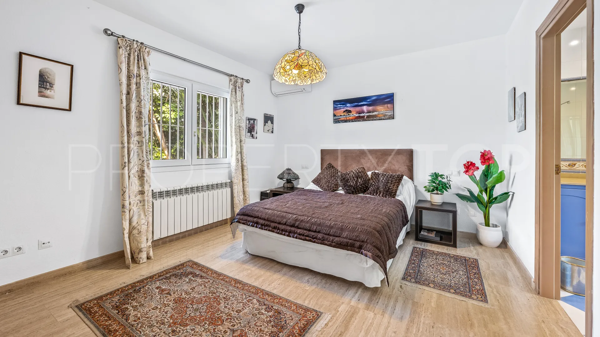 Buy house in Marbesa