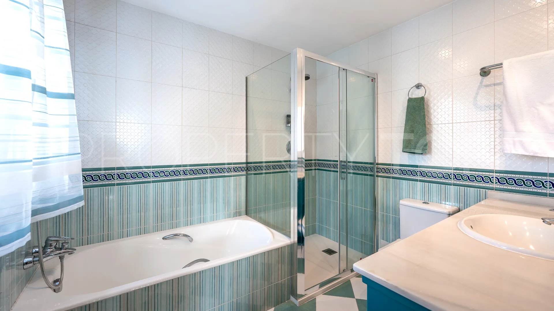 Buy house in Marbesa