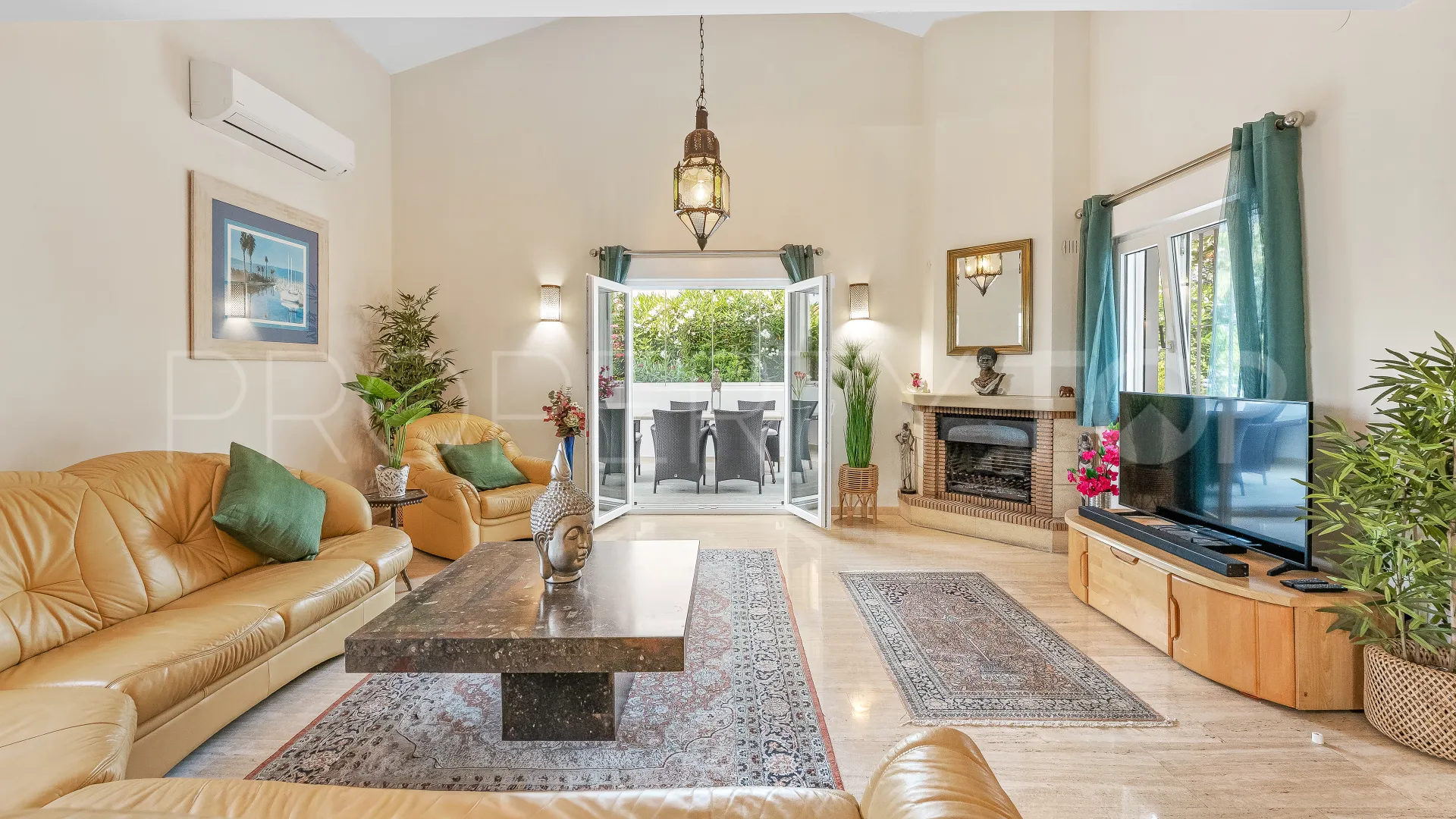 Buy house in Marbesa
