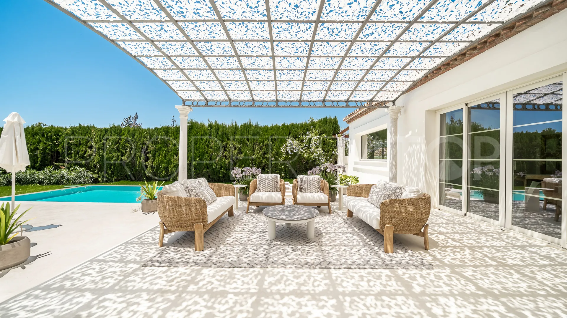 Villa a la venta en Guadalmina Alta con 3 dormitorios