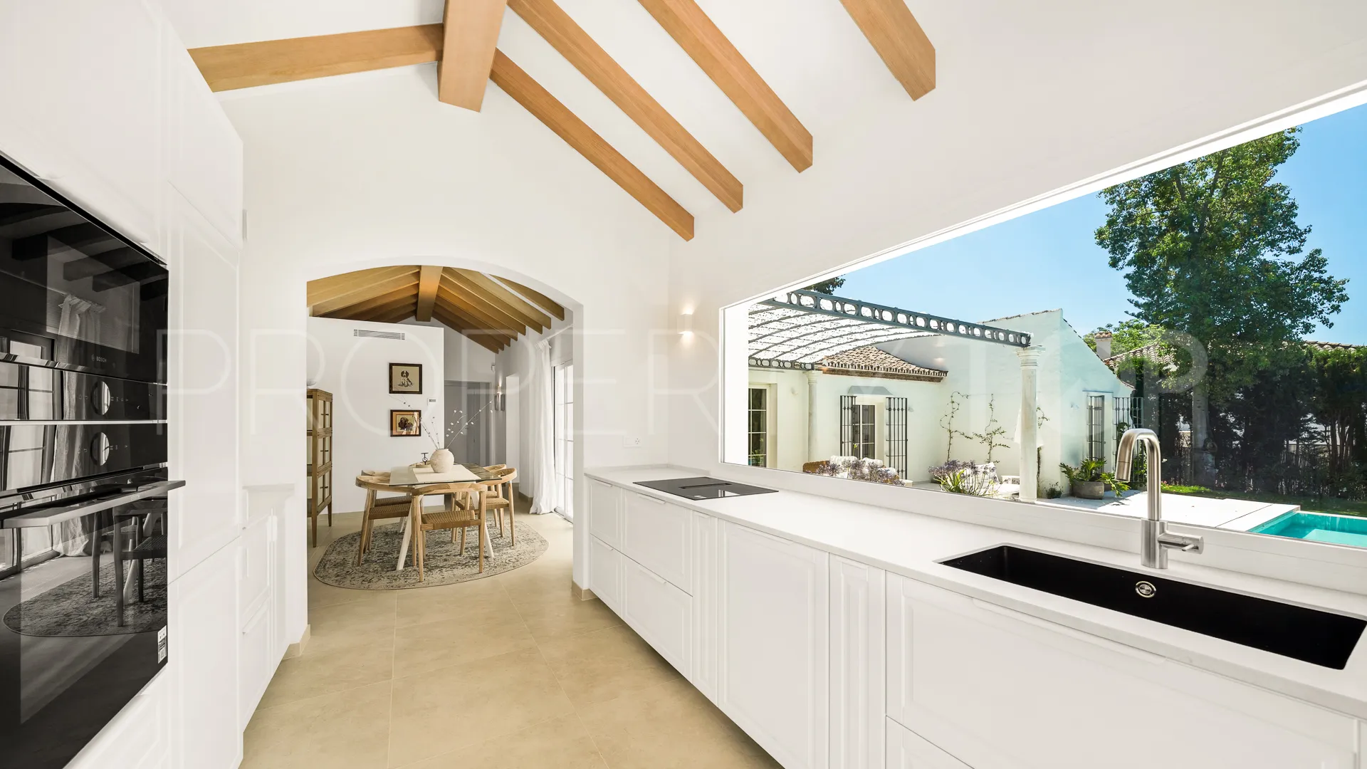 Villa a la venta en Guadalmina Alta con 3 dormitorios