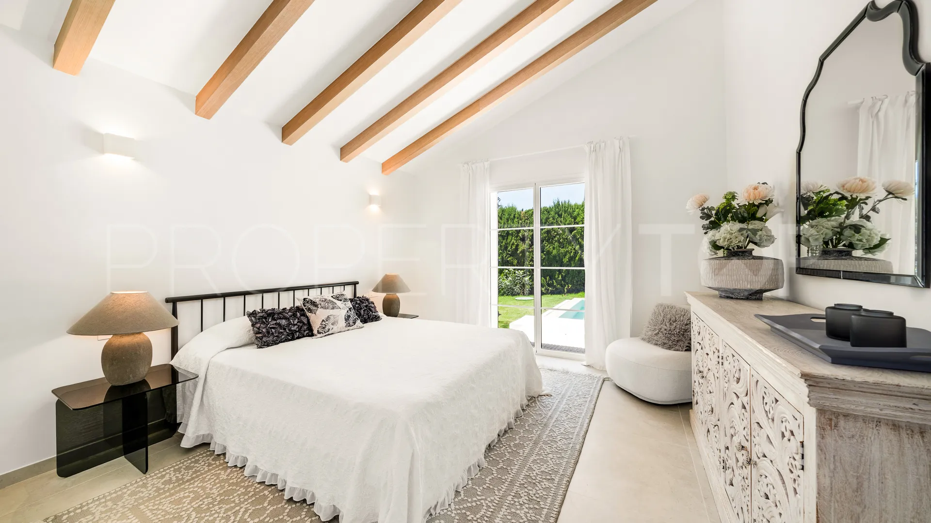 Villa a la venta en Guadalmina Alta con 3 dormitorios