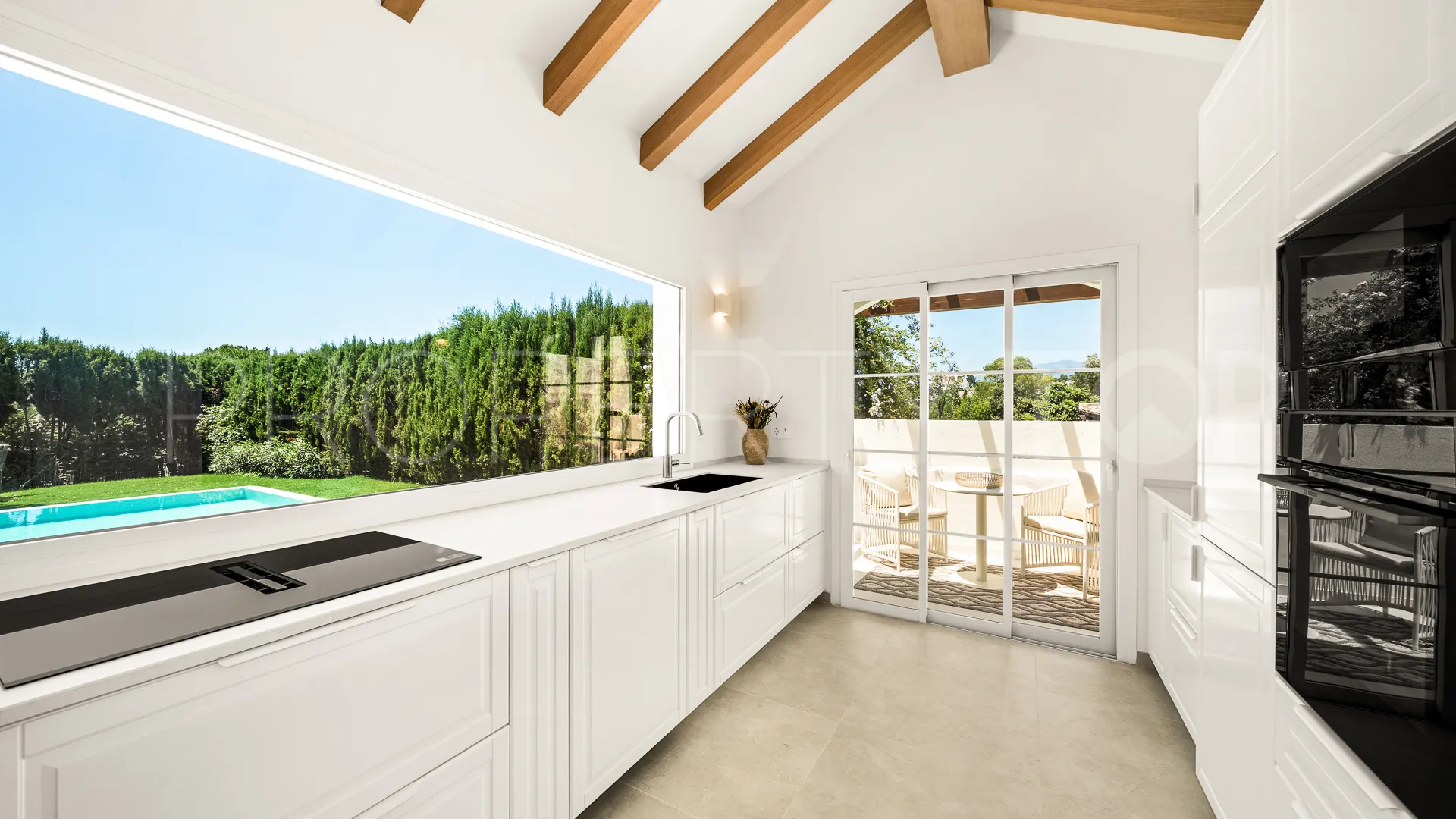 Villa a la venta en Guadalmina Alta con 3 dormitorios