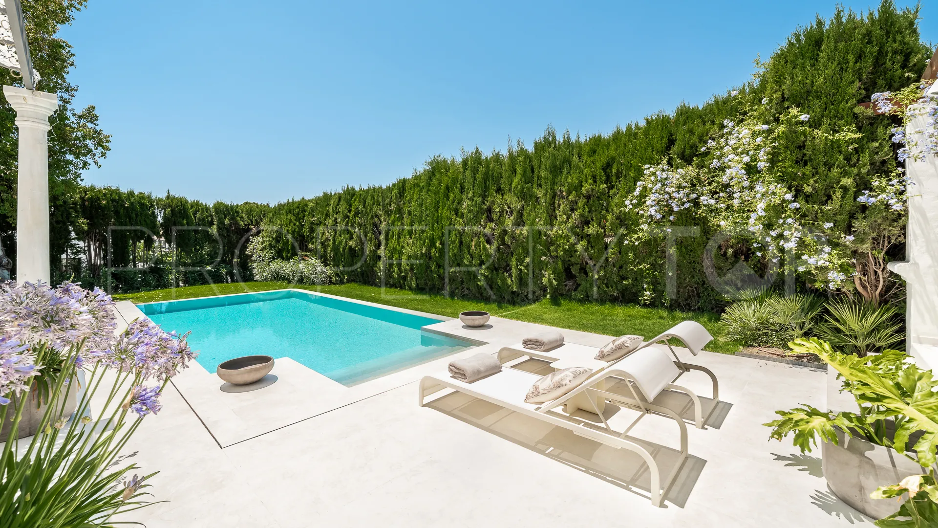 Villa a la venta en Guadalmina Alta con 3 dormitorios