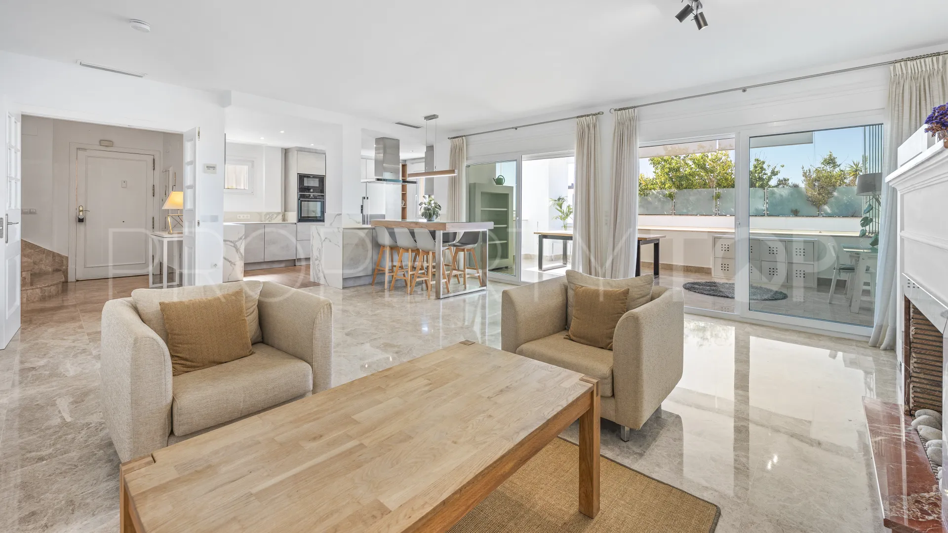 3 bedrooms town house in Los Monteros for sale