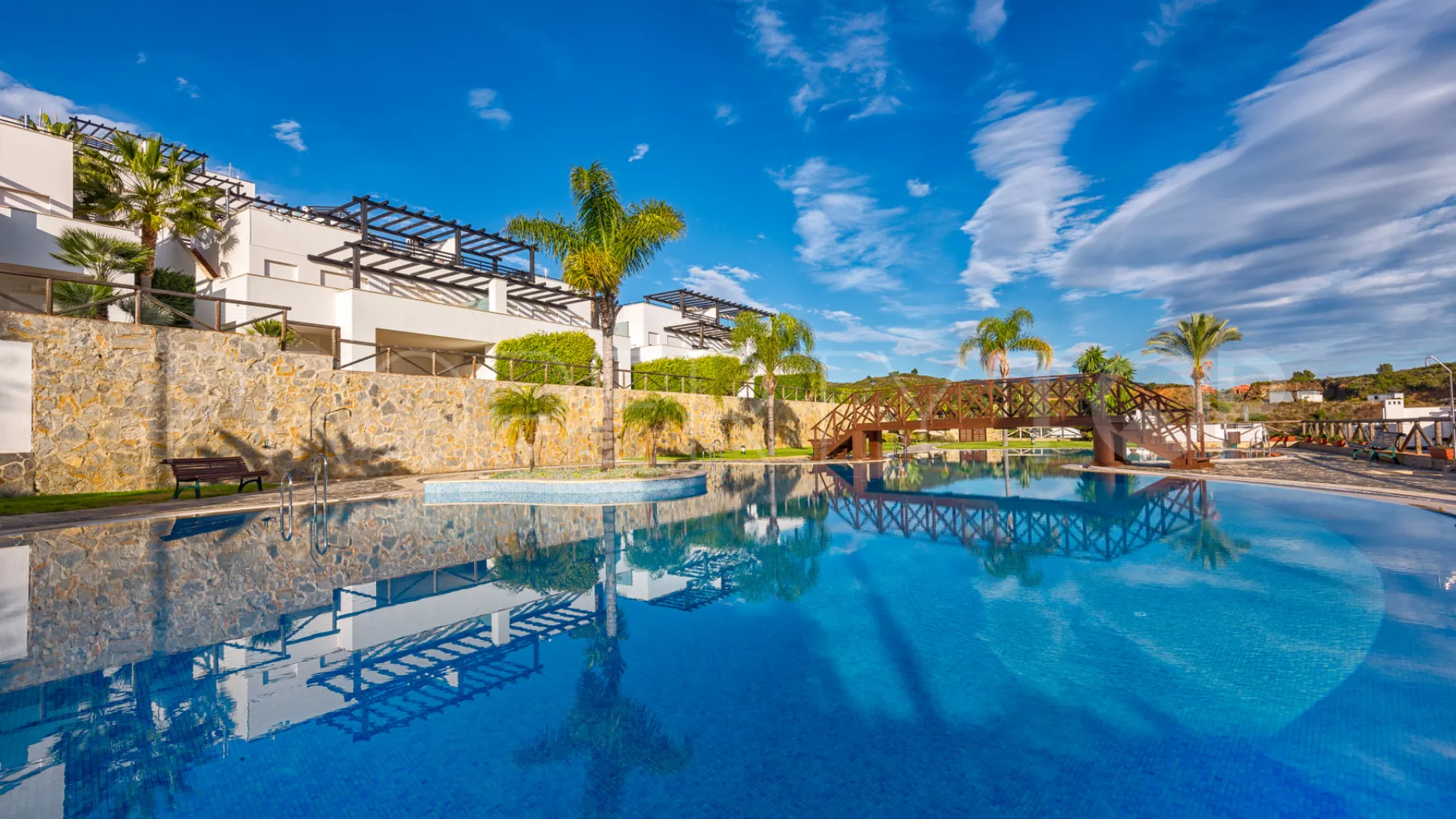 3 bedrooms town house in Los Monteros for sale