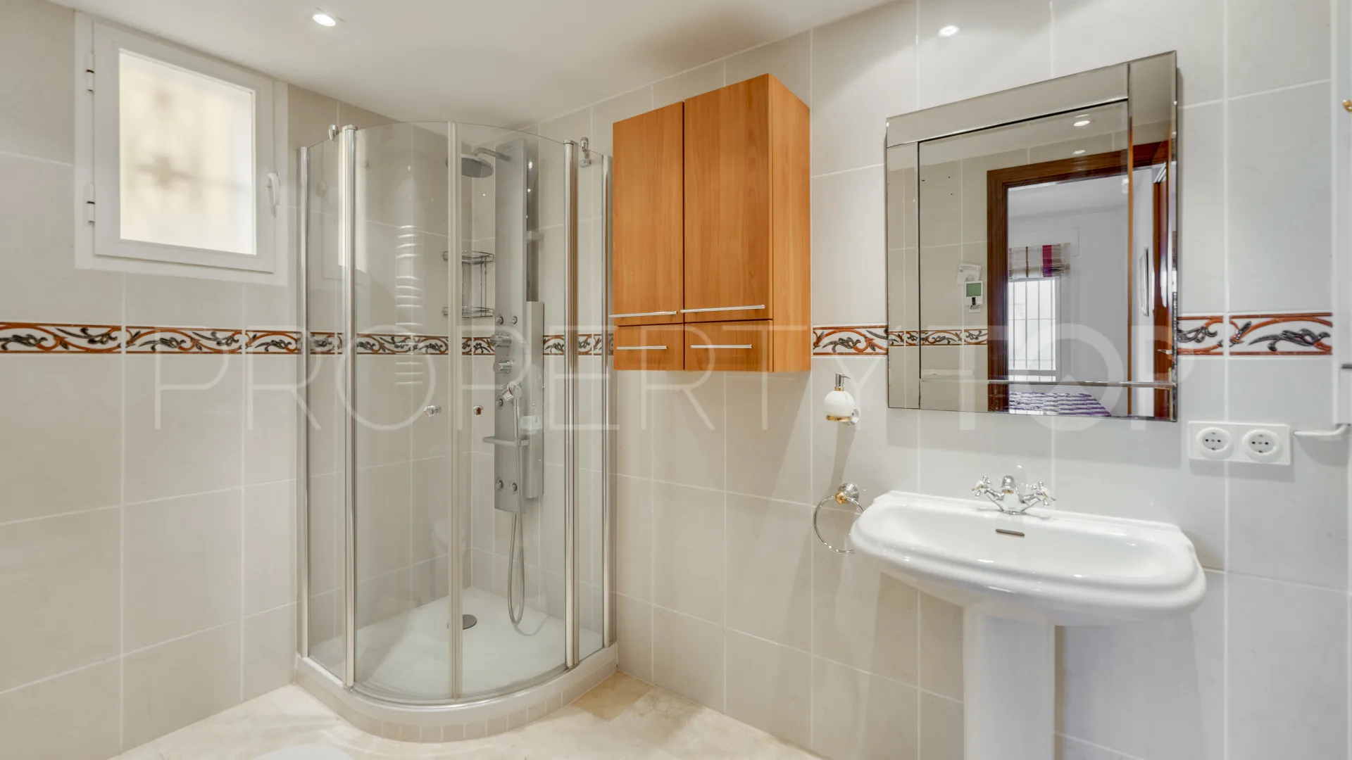 Comprar apartamento planta baja en Las Chapas