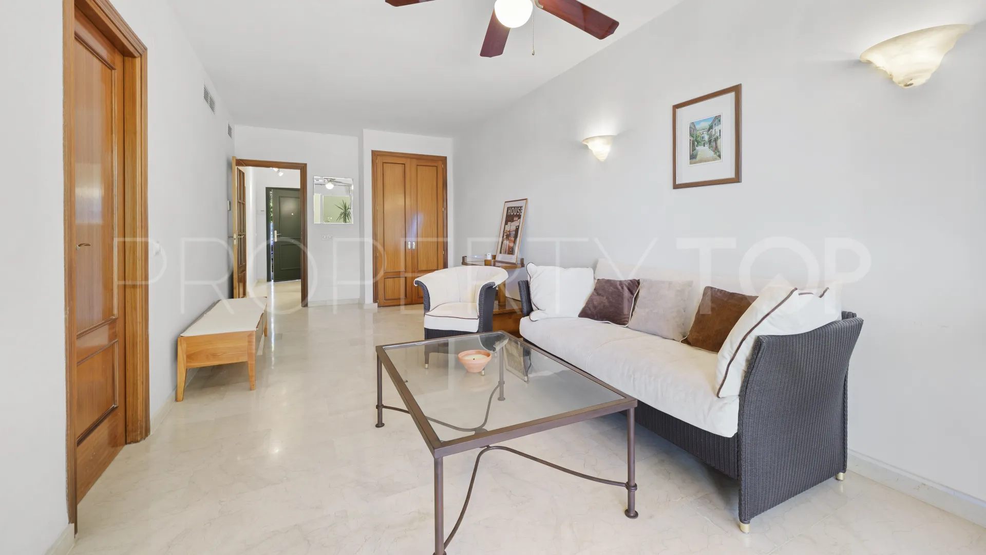 Comprar apartamento planta baja en Las Chapas