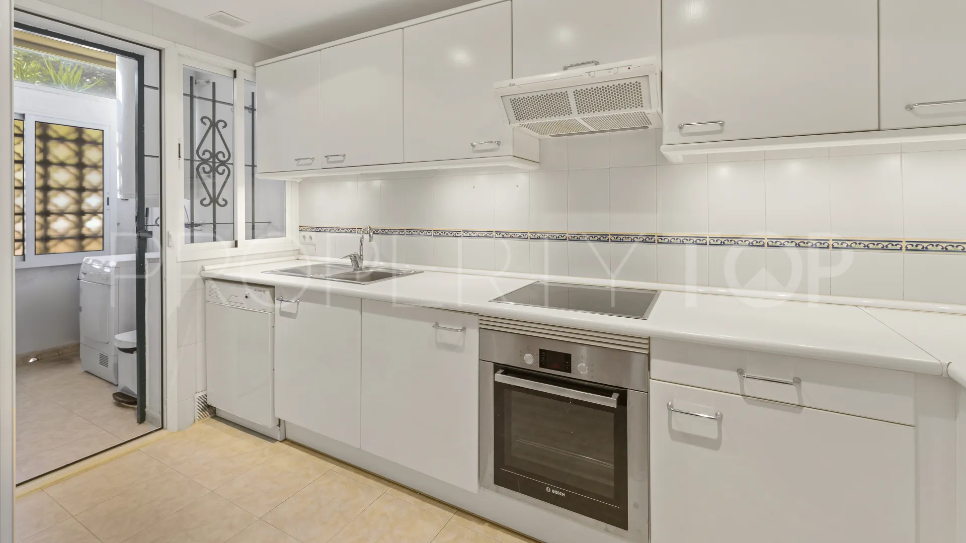 Comprar apartamento planta baja en Las Chapas