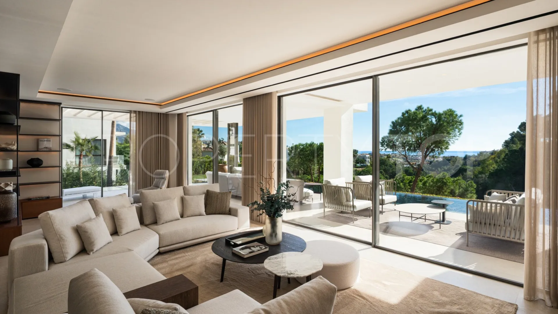 Villa a la venta en La Quinta de 6 dormitorios