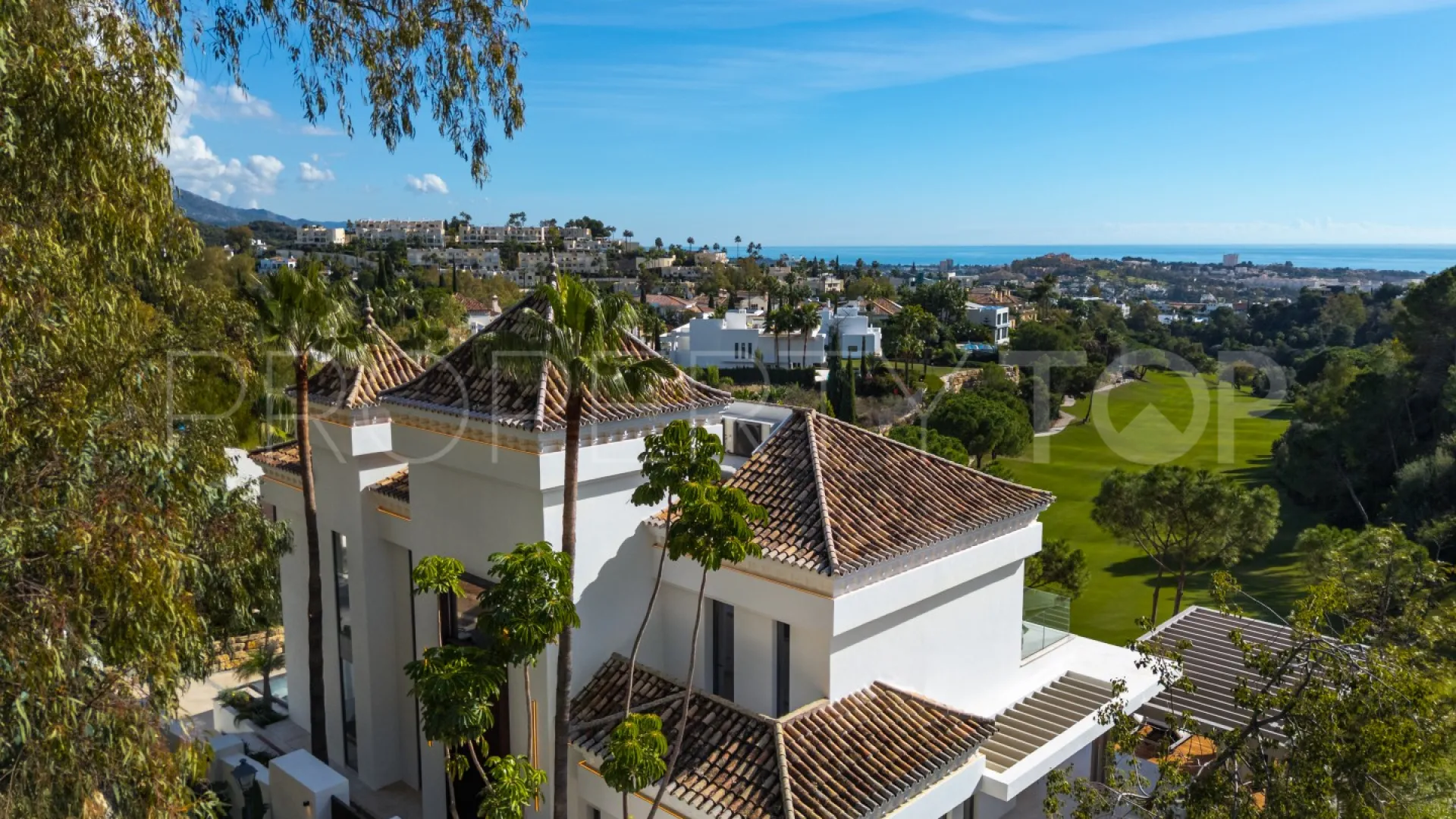 Villa a la venta en La Quinta de 6 dormitorios