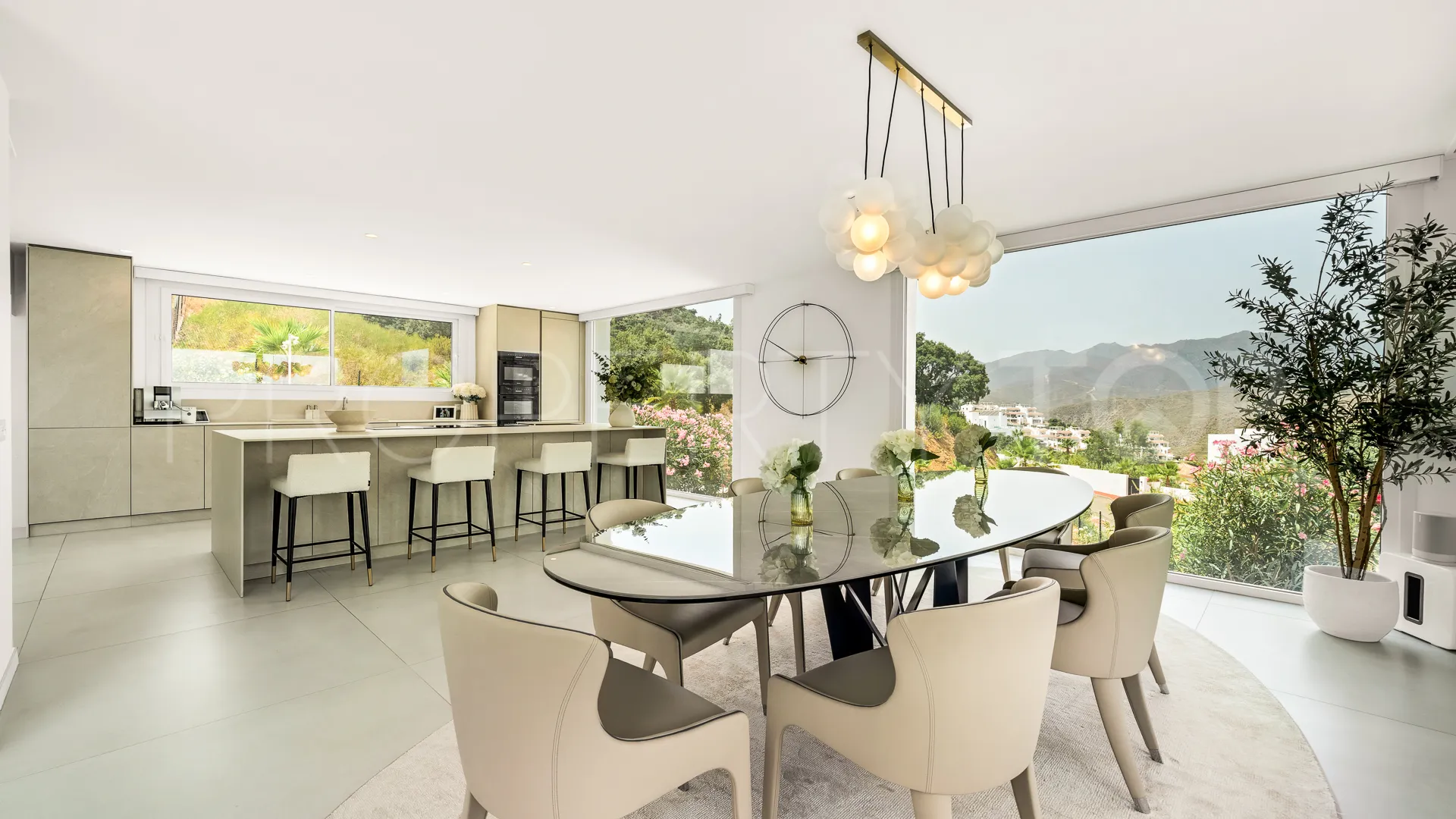 Villa for sale in La Mairena