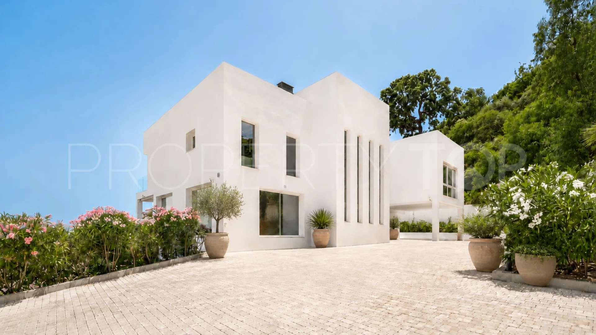 Villa for sale in La Mairena