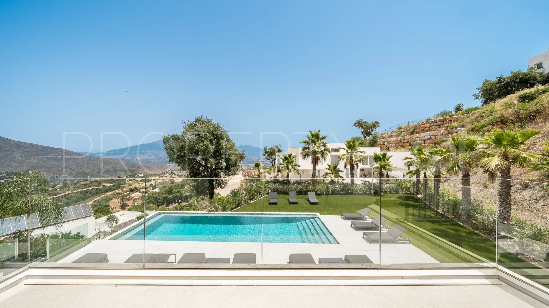 Villa for sale in La Mairena