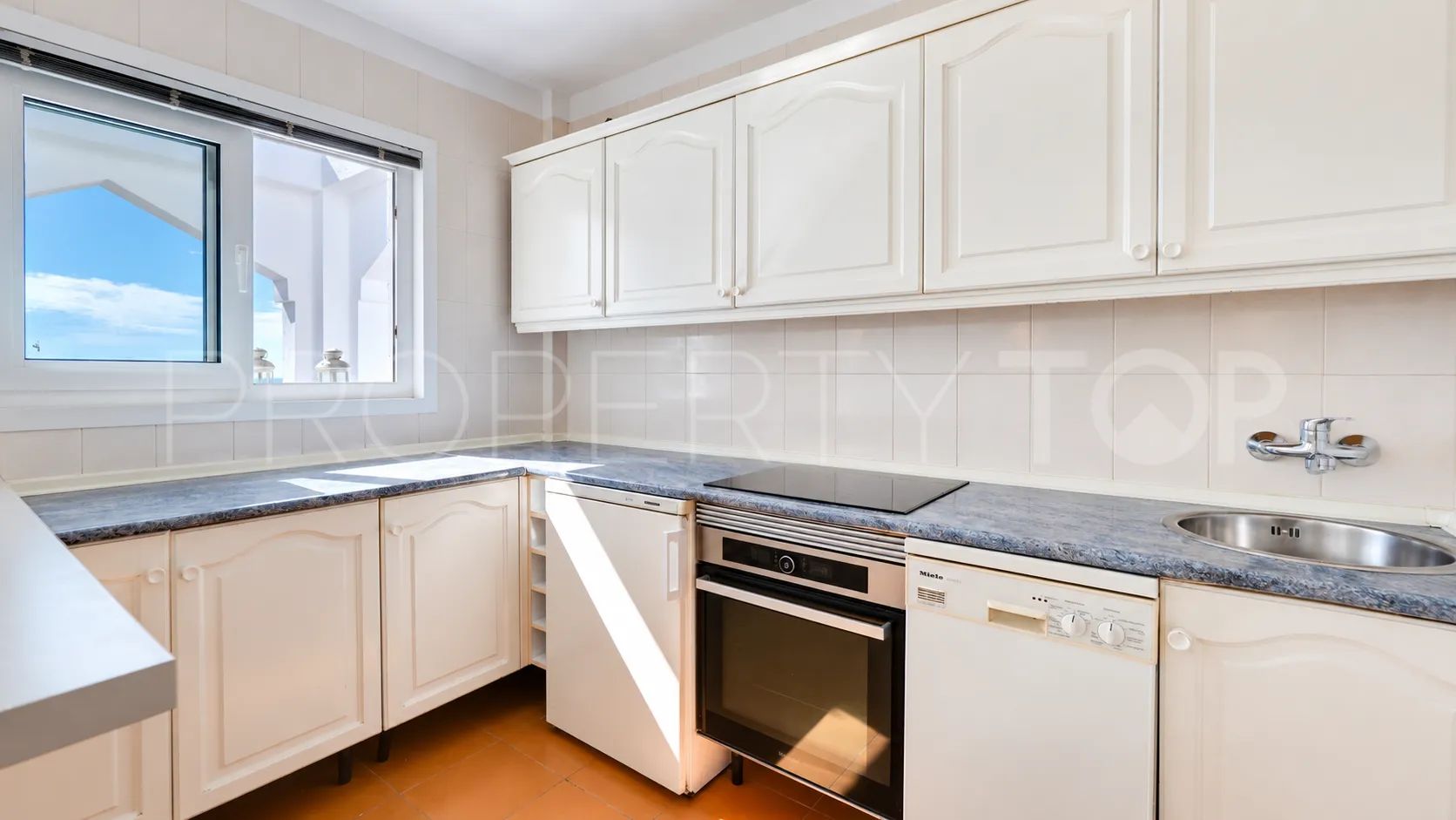 Cabopino, apartamento de 2 dormitorios en venta