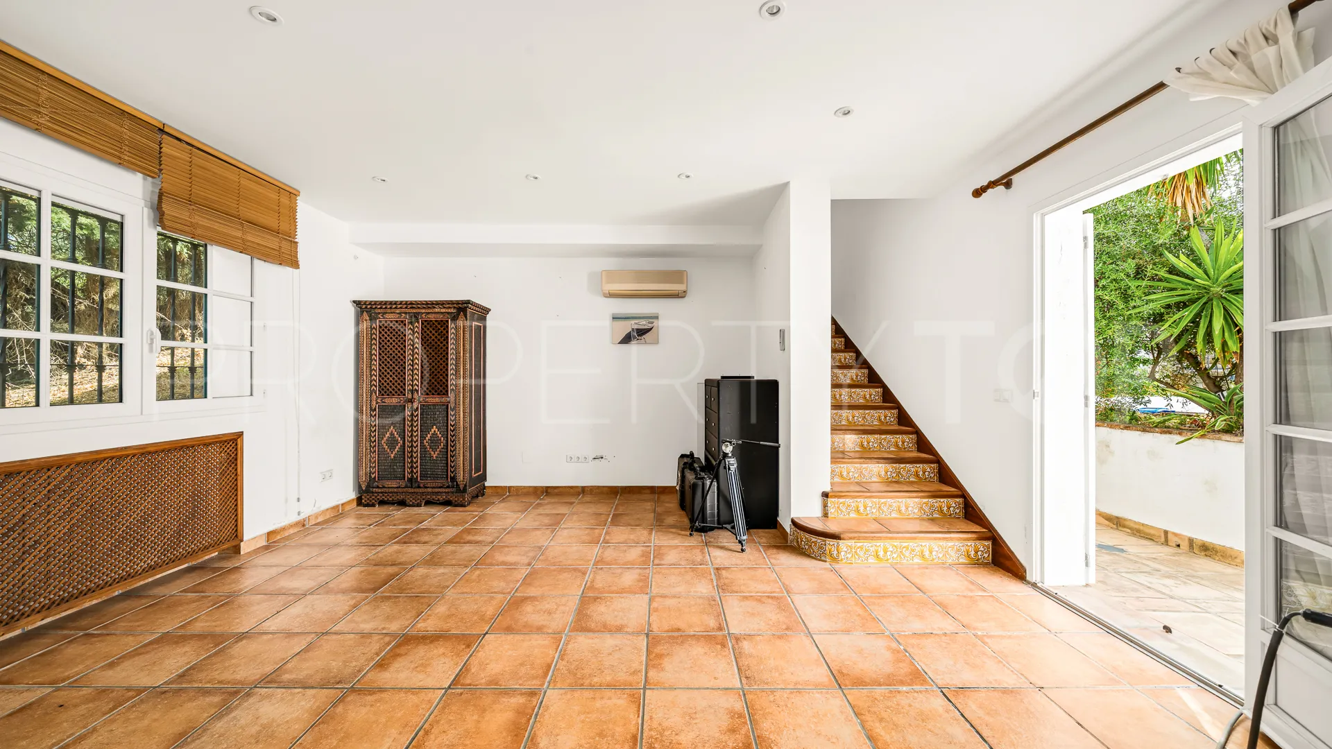 Villa en venta de 5 dormitorios en Benahavis Centro