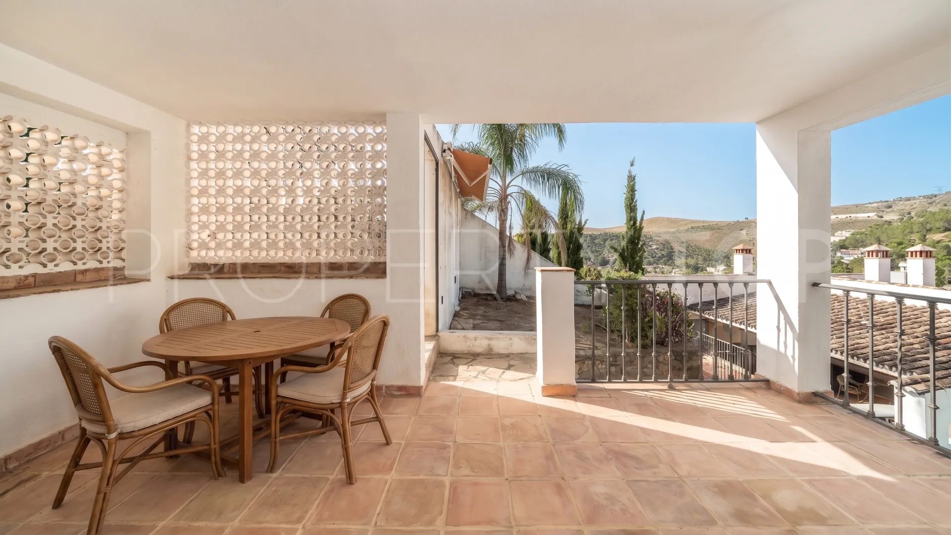 Villa en venta de 5 dormitorios en Benahavis Centro