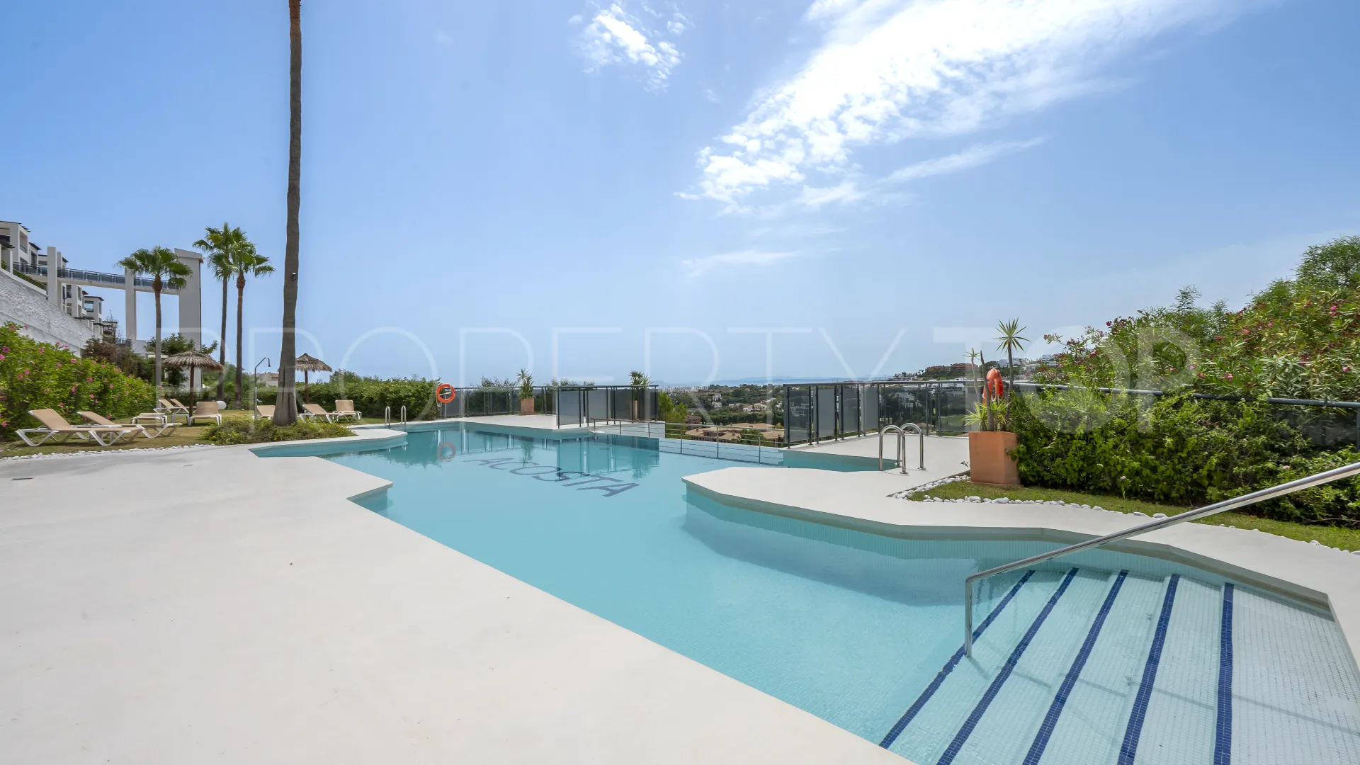Se vende apartamento en Los Flamingos Golf