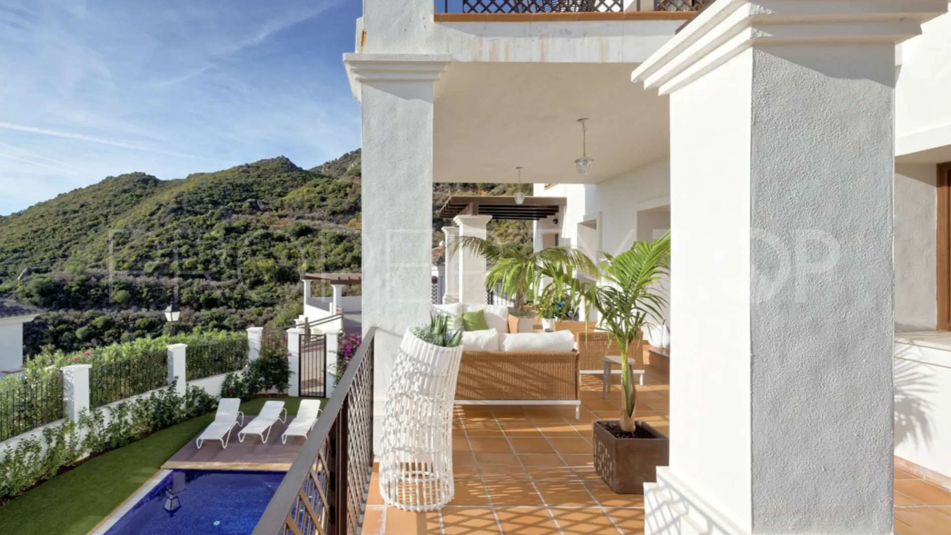 For sale villa in Benahavis Centro