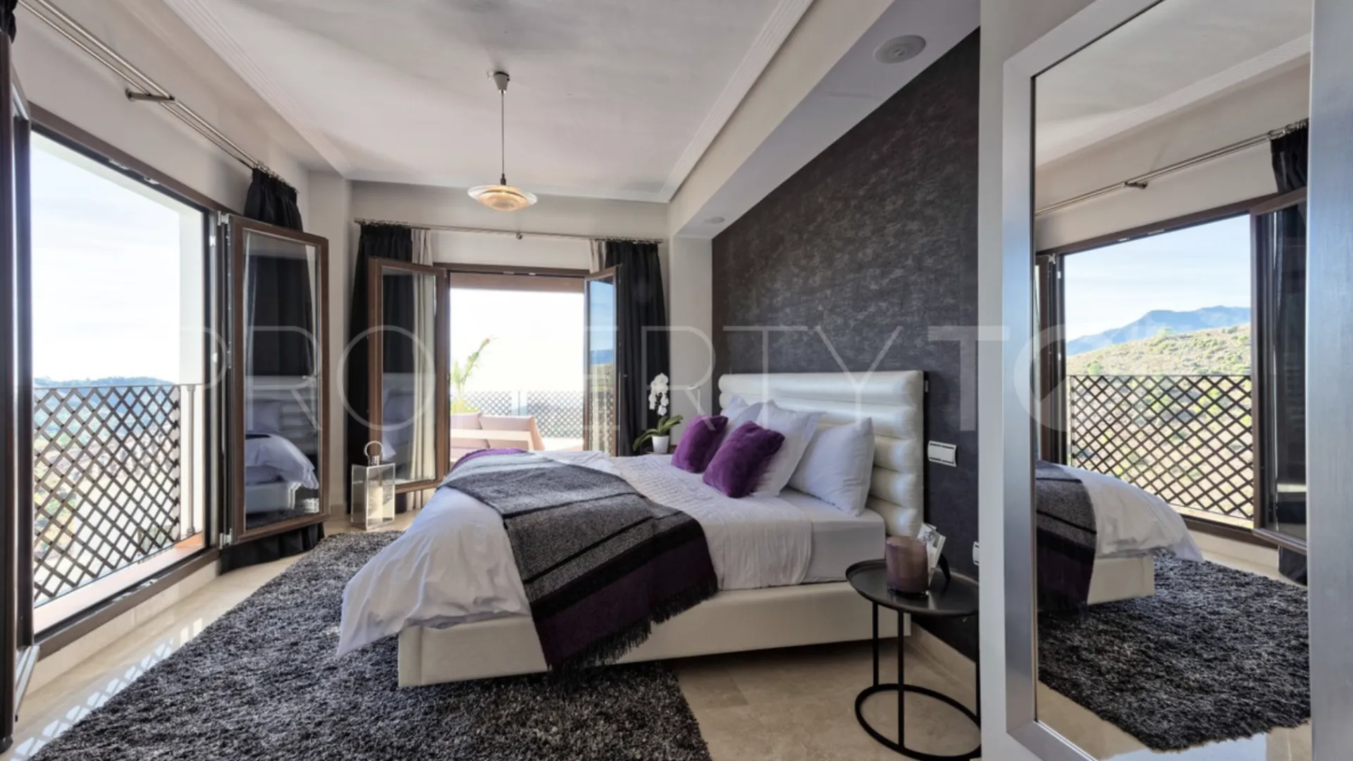 For sale villa in Benahavis Centro