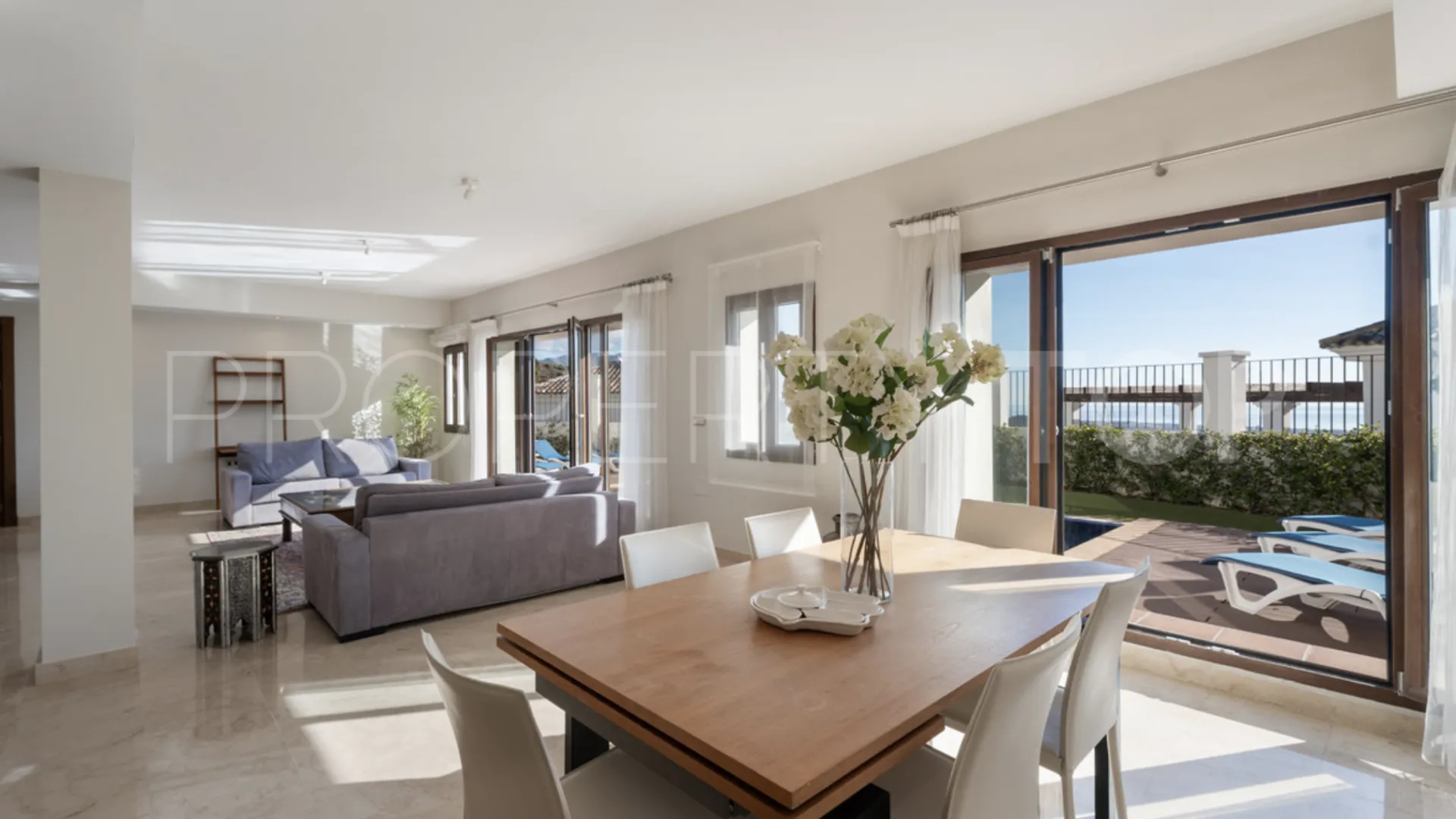 For sale villa in Benahavis Centro