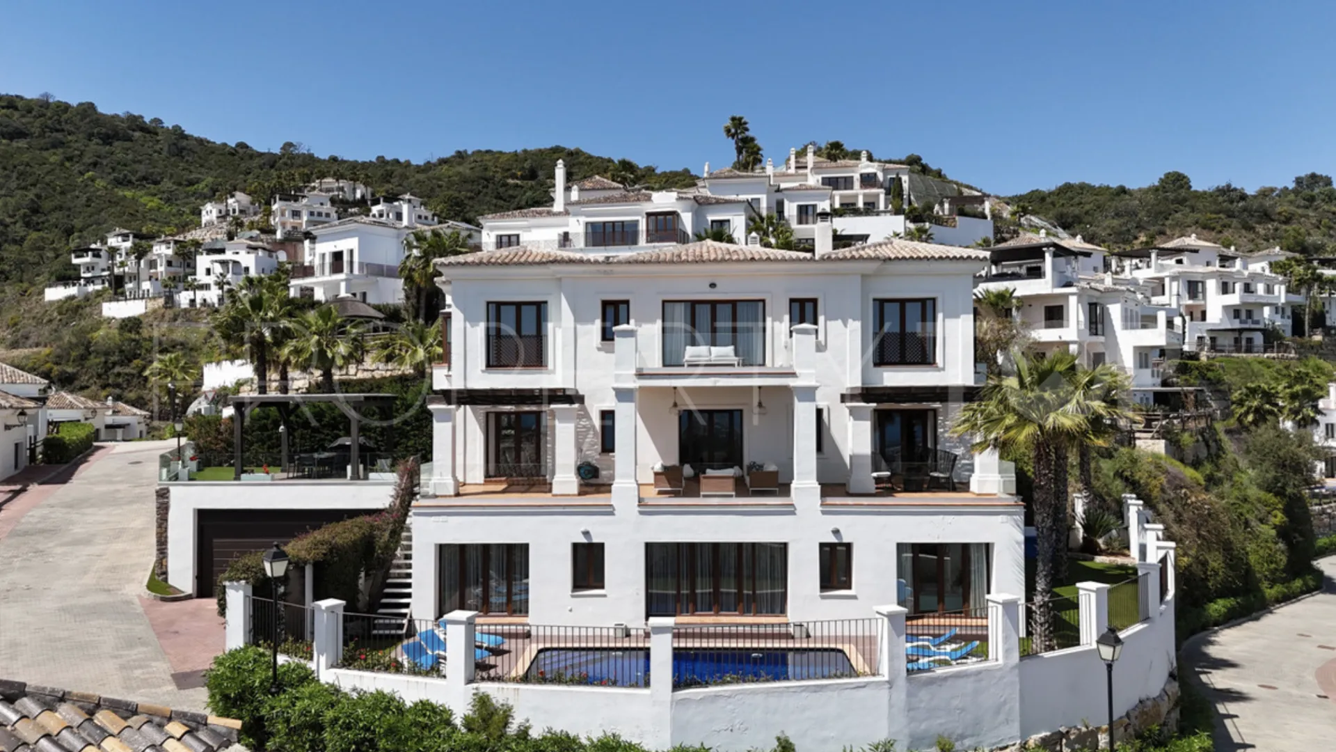 For sale villa in Benahavis Centro