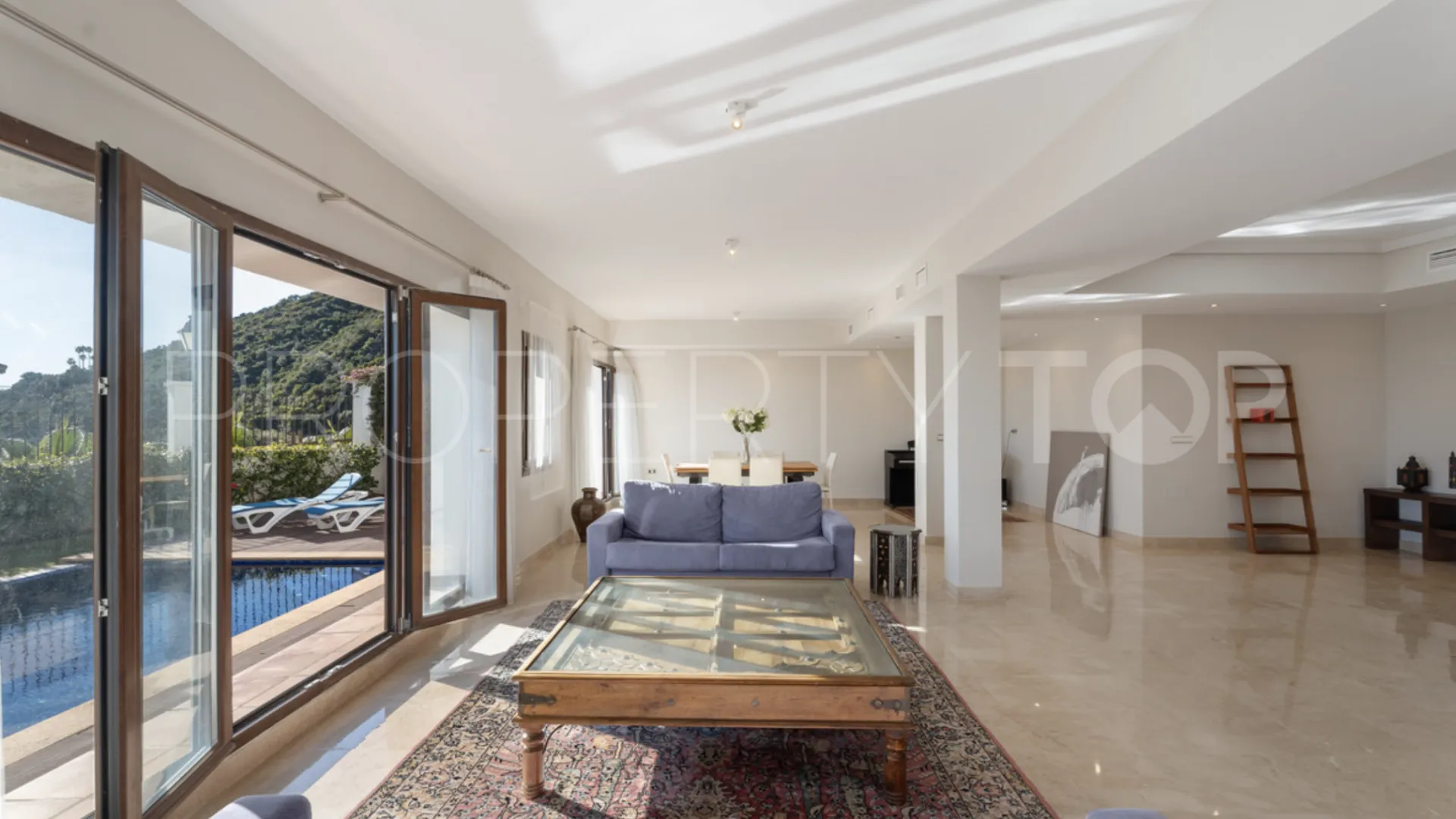 For sale villa in Benahavis Centro