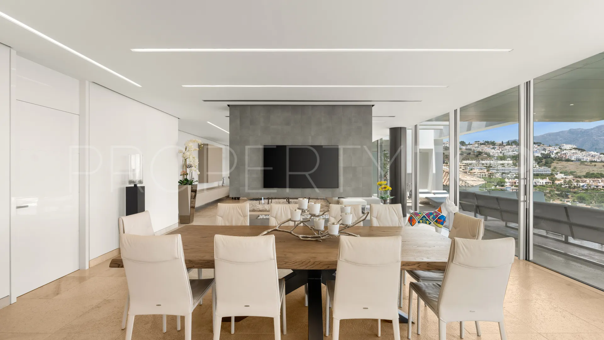 Se vende villa en Los Arqueros con 4 dormitorios