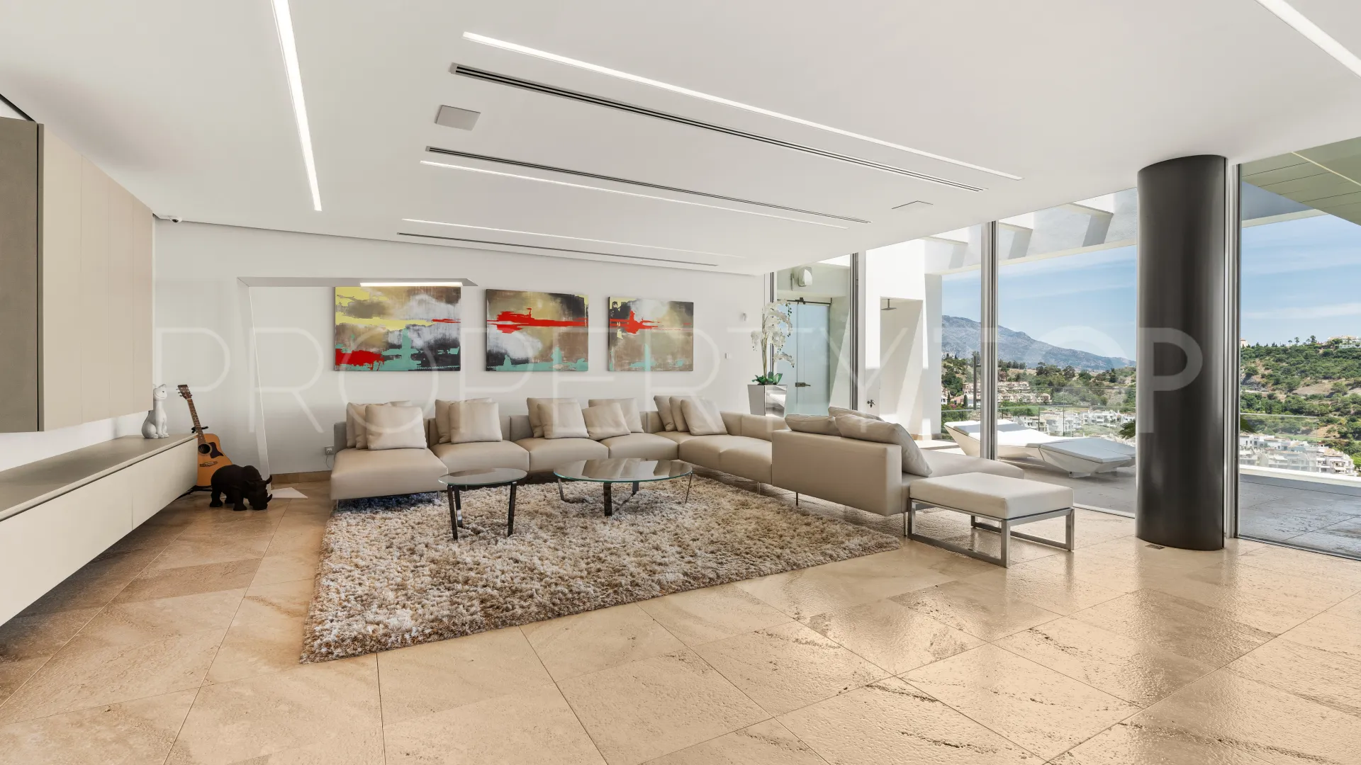 Se vende villa en Los Arqueros con 4 dormitorios