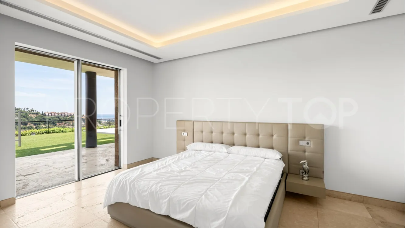 Se vende villa en Los Arqueros con 4 dormitorios