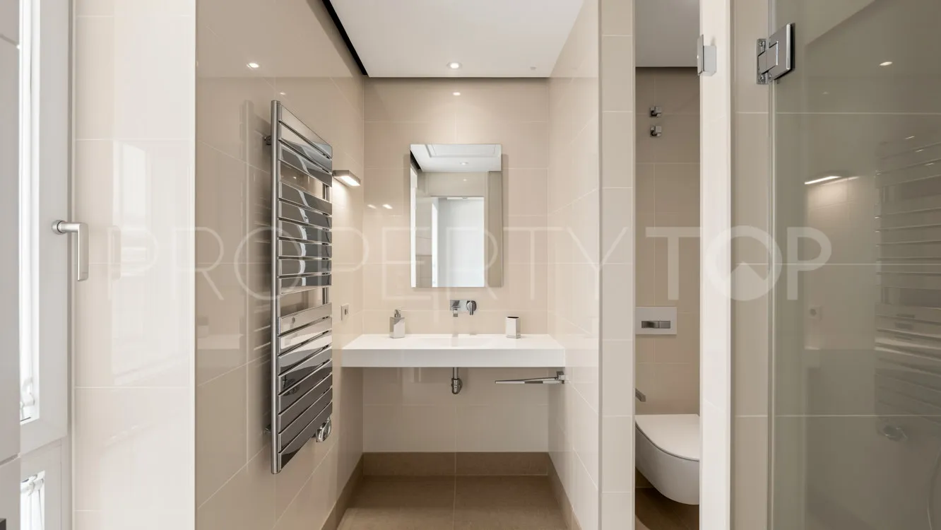 Se vende villa en Los Arqueros con 4 dormitorios