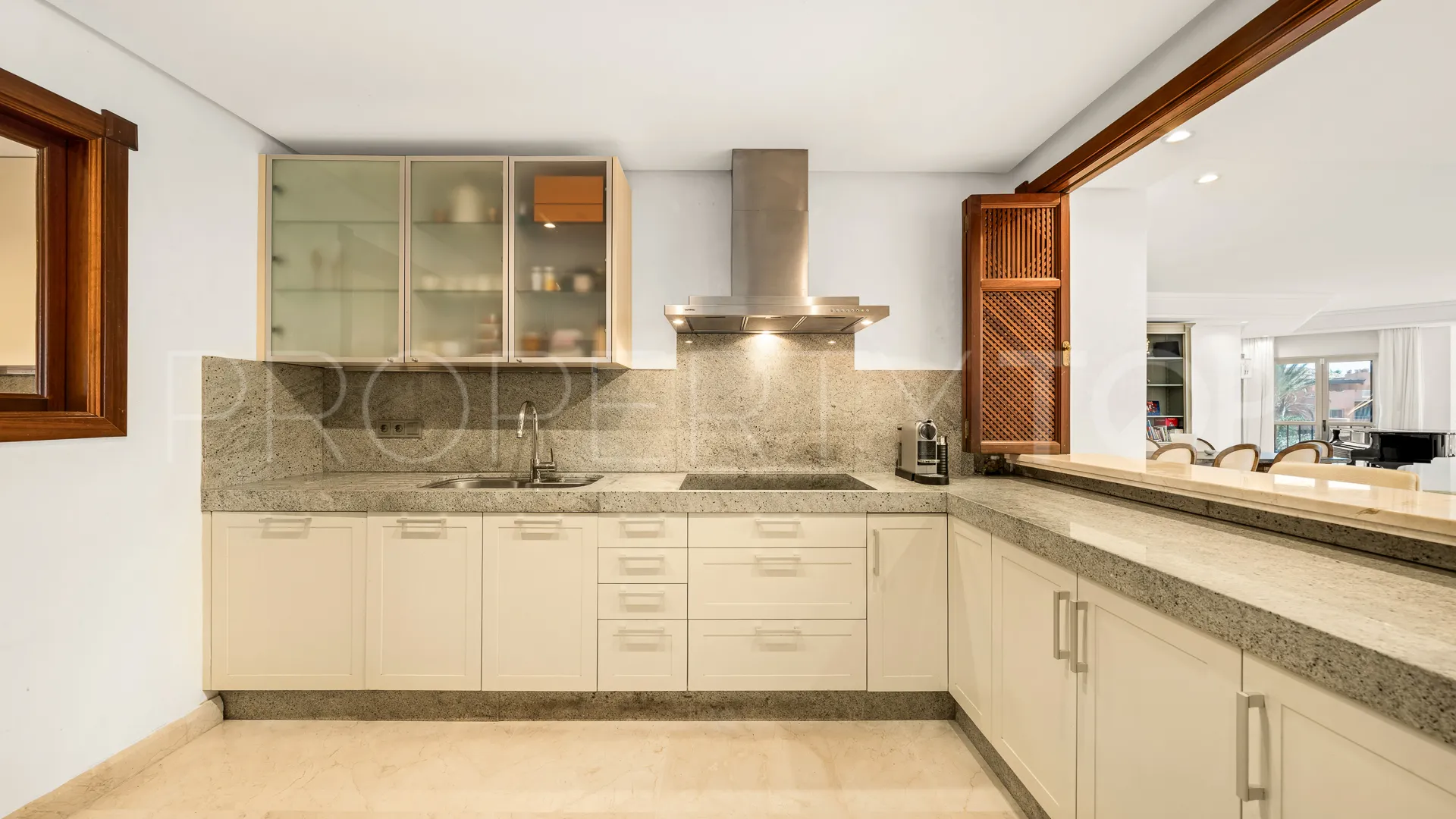 Se vende Ático en Los Monteros con 3 dormitorios