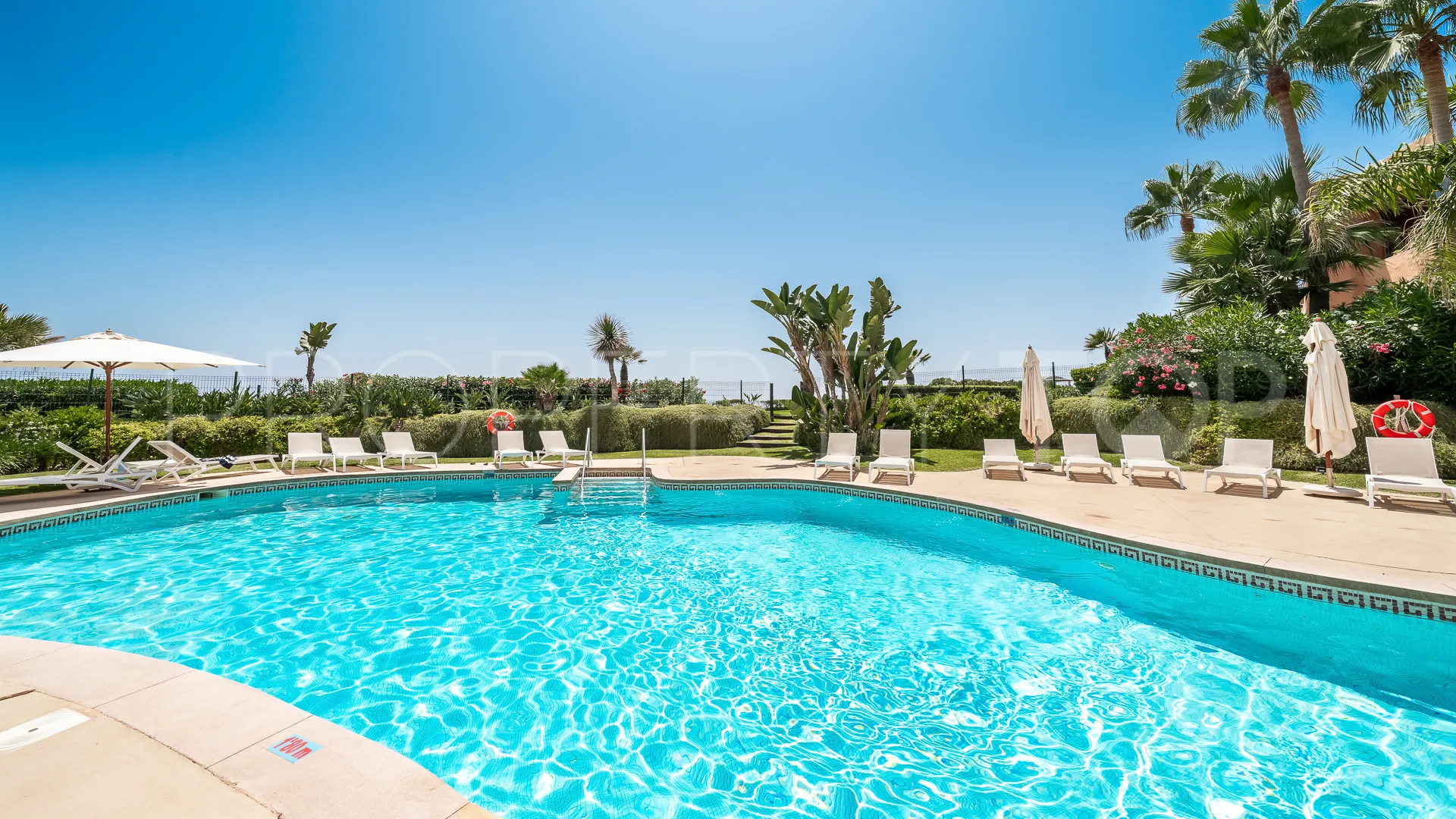 Se vende Ático en Los Monteros con 3 dormitorios