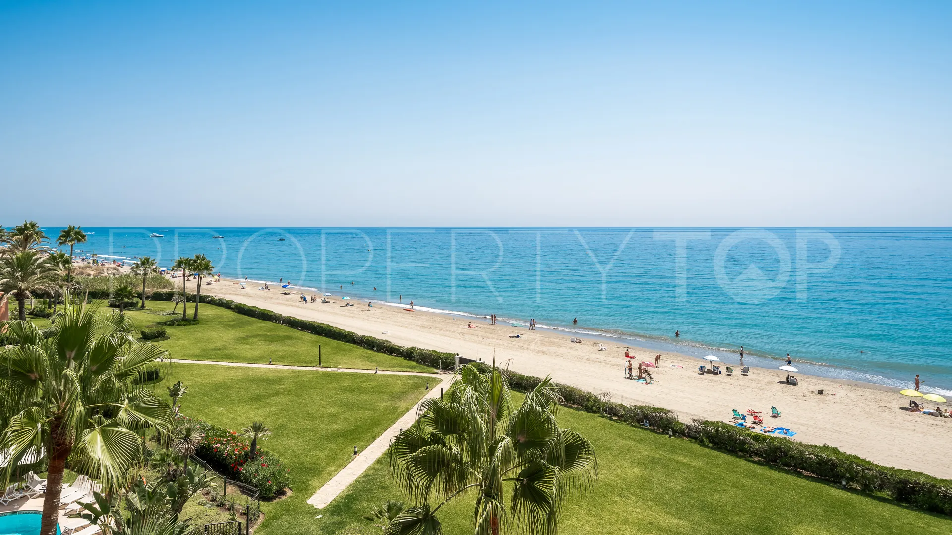 Se vende Ático en Los Monteros con 3 dormitorios