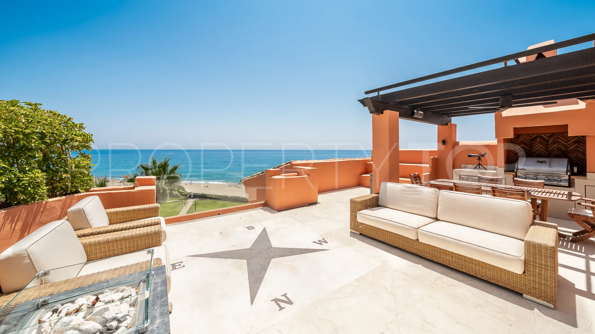 Se vende Ático en Los Monteros con 3 dormitorios