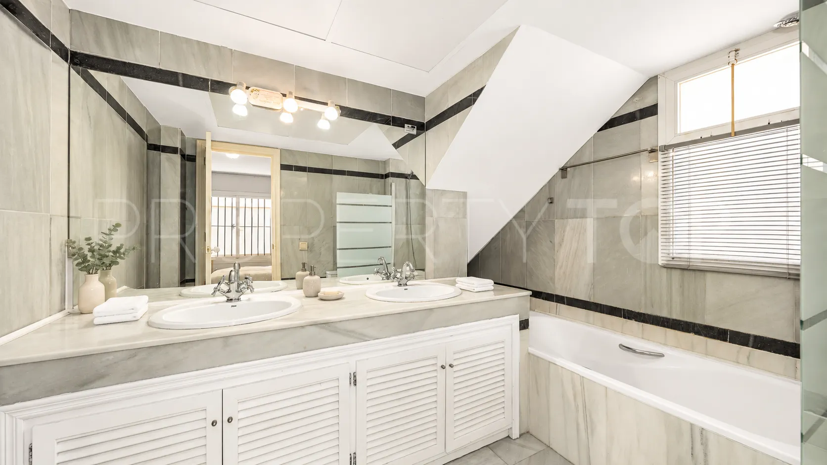 For sale duplex penthouse in Golden Mile