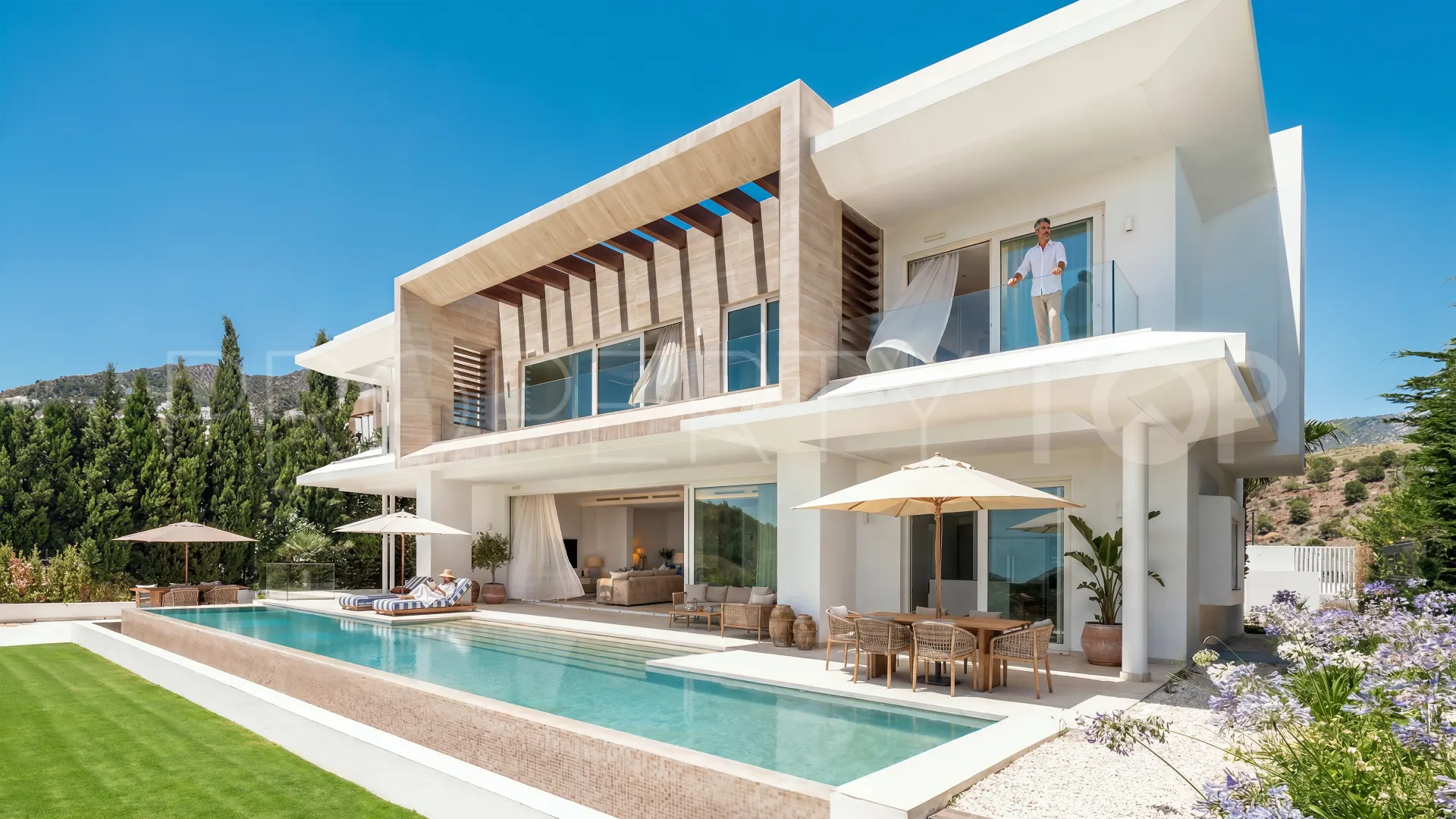 Buy 5 bedrooms villa in Palo Alto