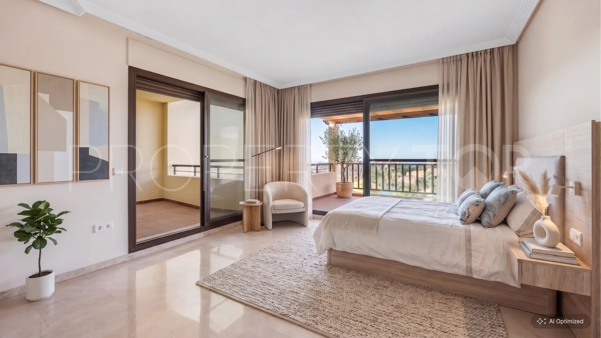 Penthouse for sale in Los Arqueros with 4 bedrooms