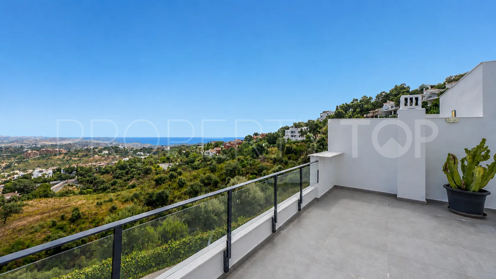 Town house for sale in La Mairena
