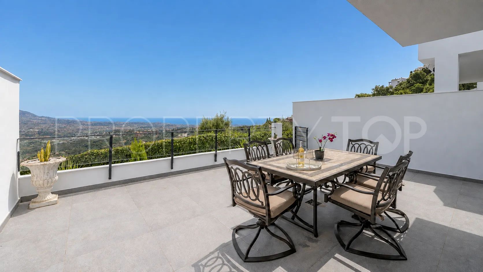 Town house for sale in La Mairena
