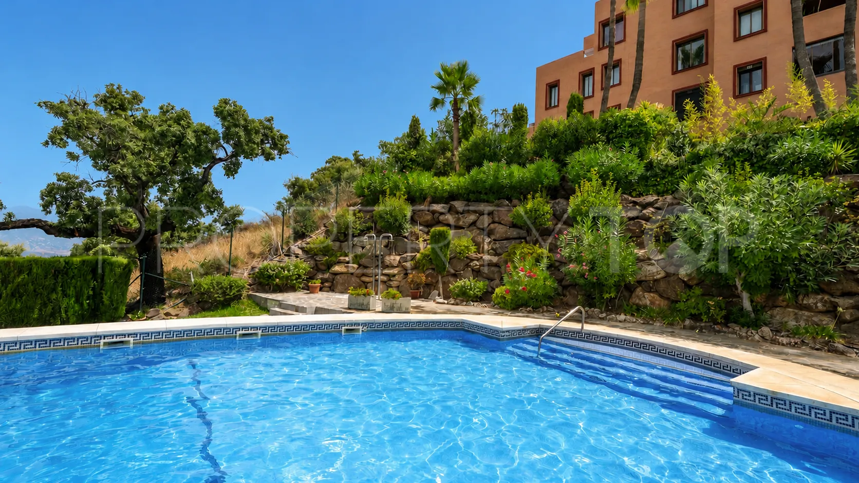 3 bedrooms La Mairena apartment for sale