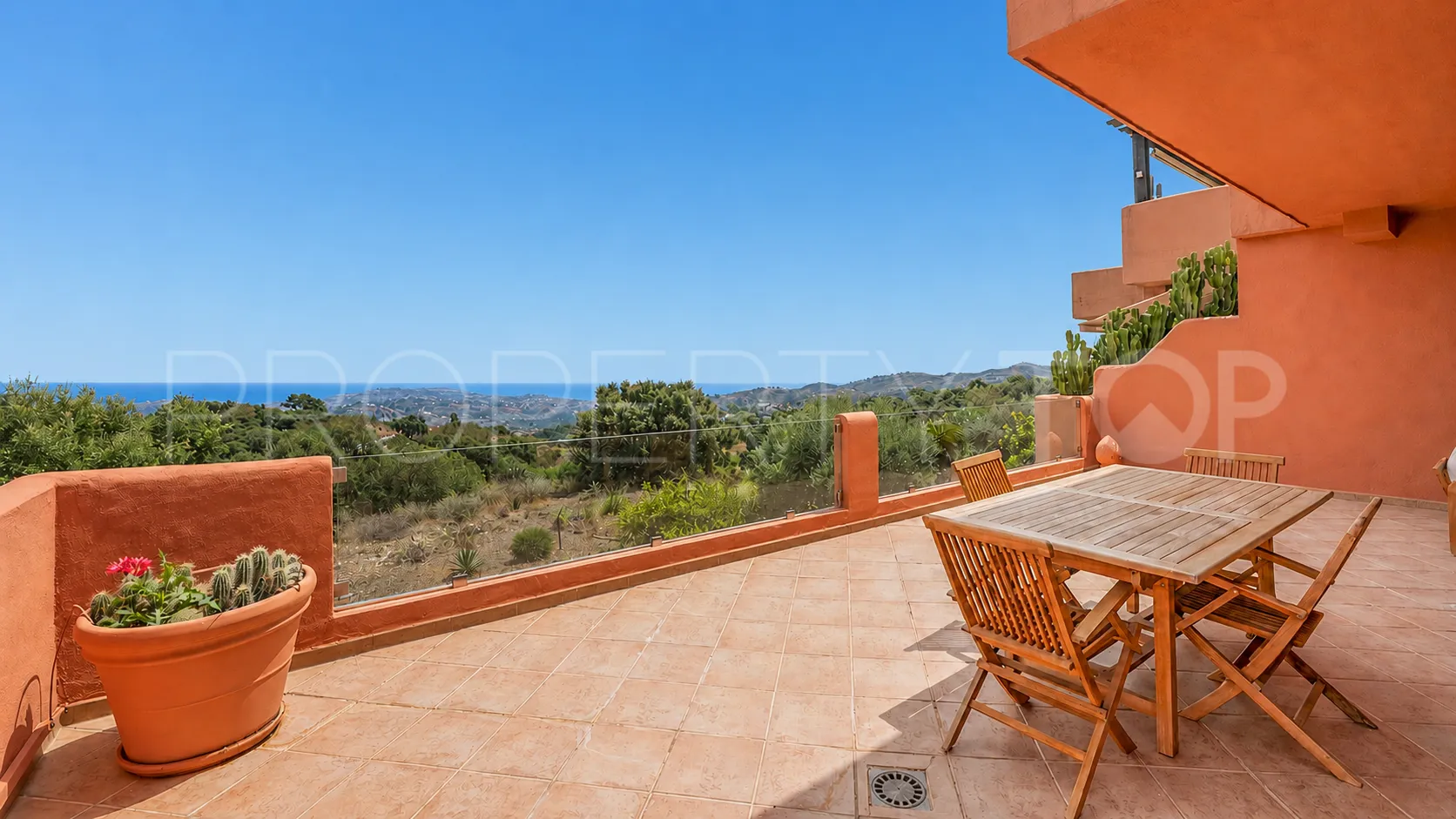 3 bedrooms La Mairena apartment for sale