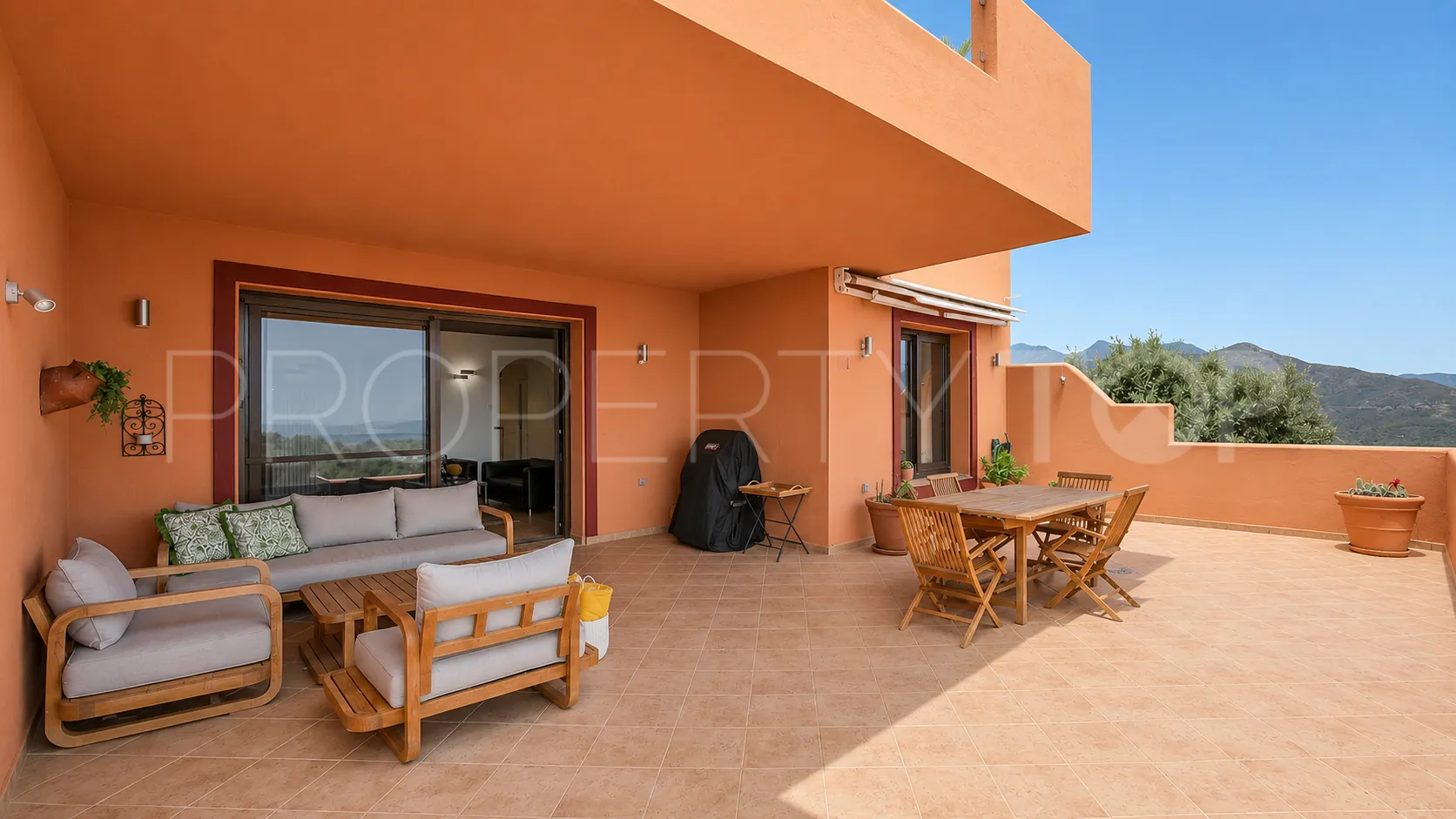 3 bedrooms La Mairena apartment for sale