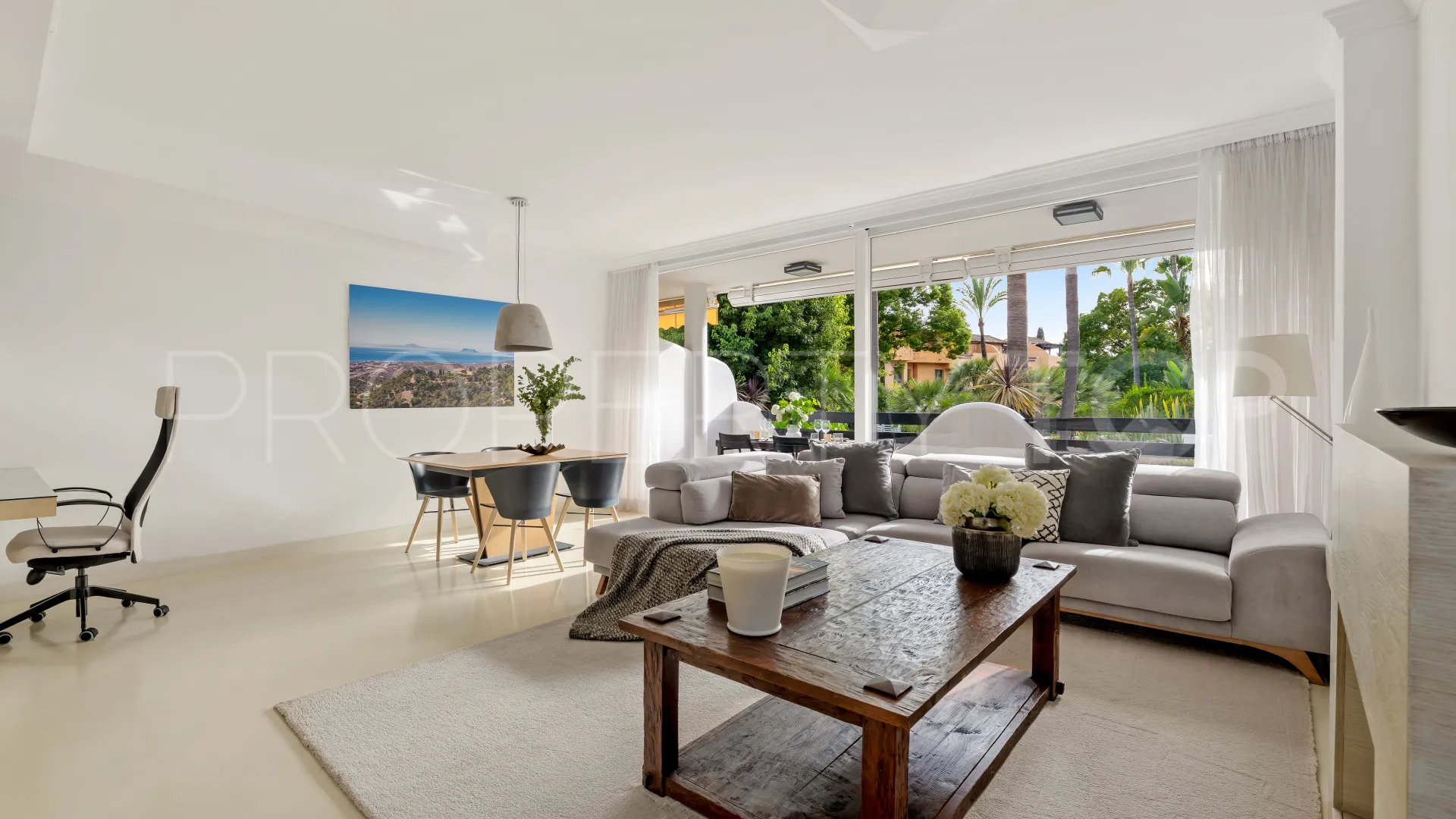 Golden Mile town house for sale
